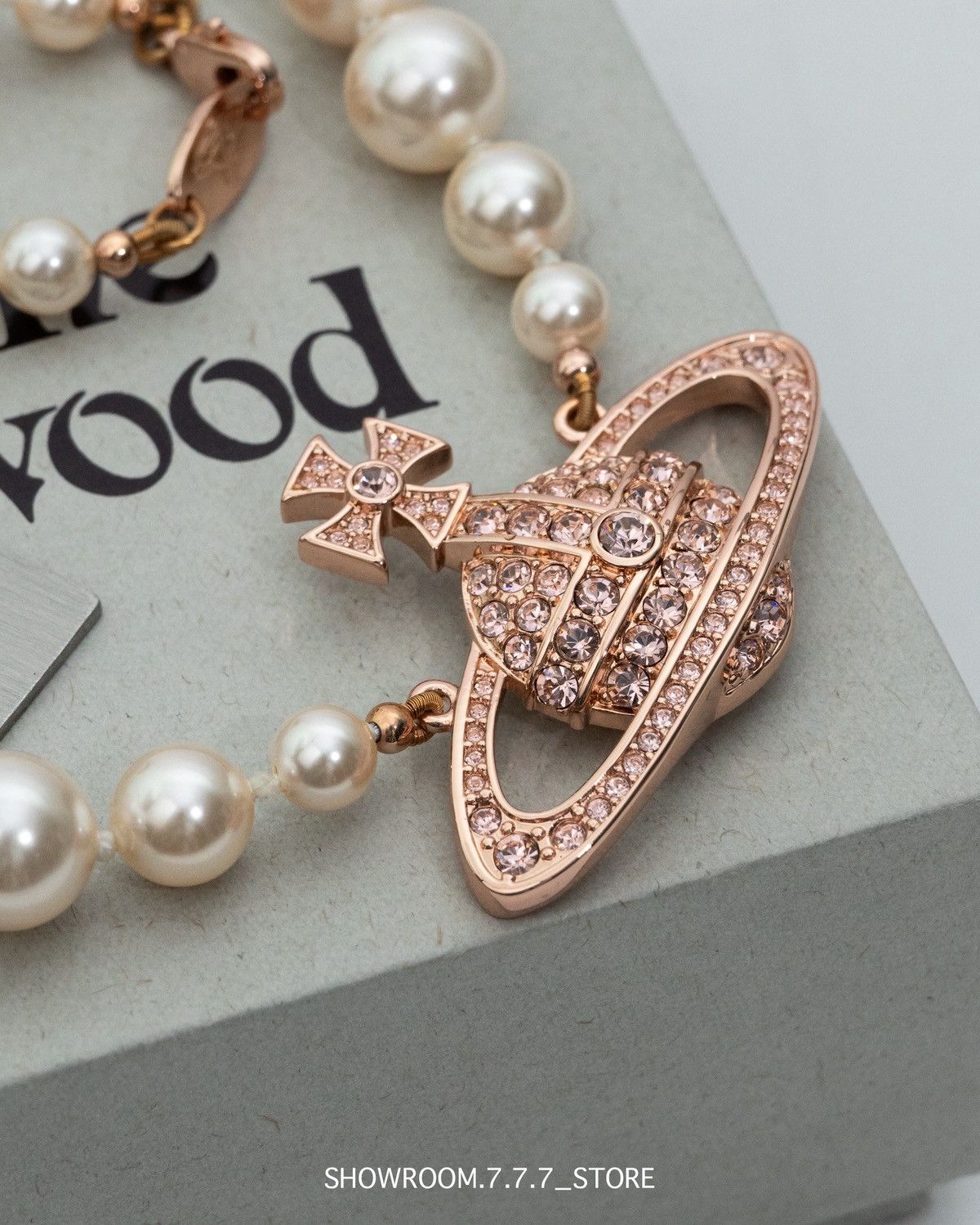 Vivienne Westwood Vivienne Westwood One-Row Pearl Bas Relief Choker Size ONE SIZE - 4 Thumbnail