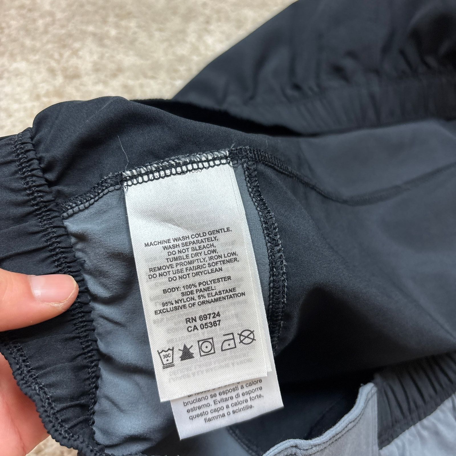 Mountain Hardwear Mountain Hardwear Side Panel 12" Athletic Shorts Men's 2XL Size US 36 / EU 52 - 6 Thumbnail