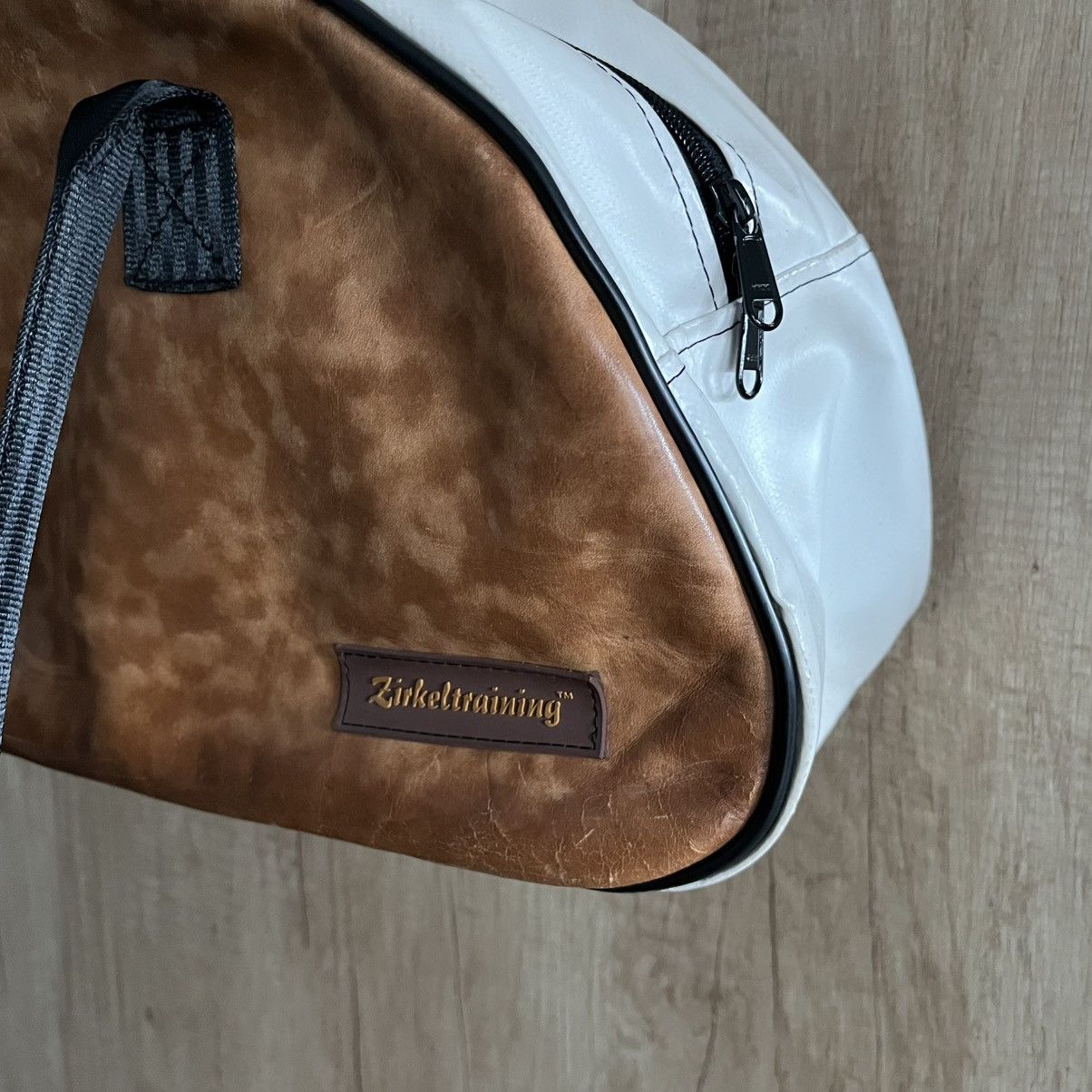 Zirkeltraining Shoulder Bag Real Leather Recycled Gym Mat