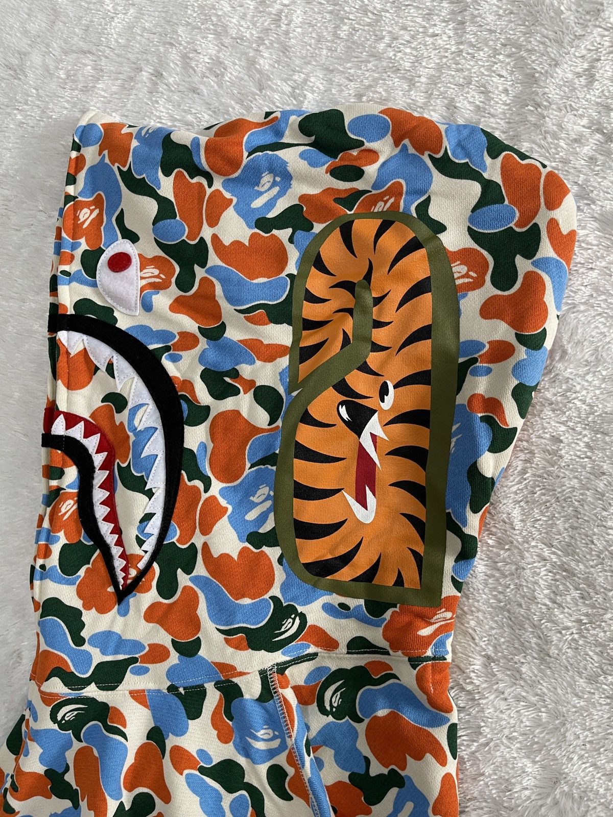 Bape BAPE Shark Hoodie indonesian camo exclusive Size US XXL / EU 58 / 5 - 4 Thumbnail