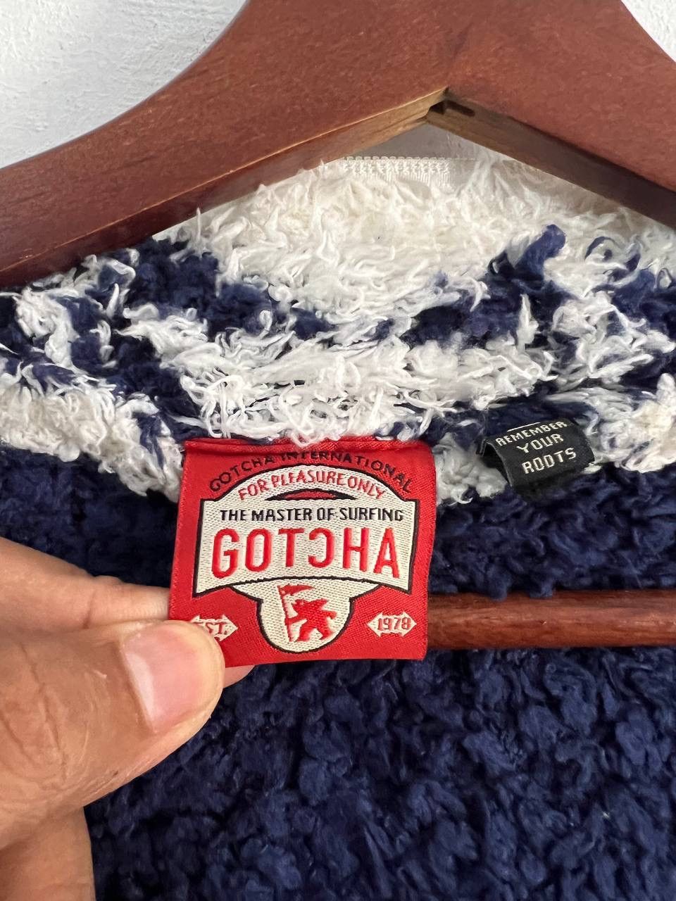 Gotcha Gotcha Surfing Native Mohair Fur Hoodie Size US L / EU 52-54 / 3 - 13 Thumbnail