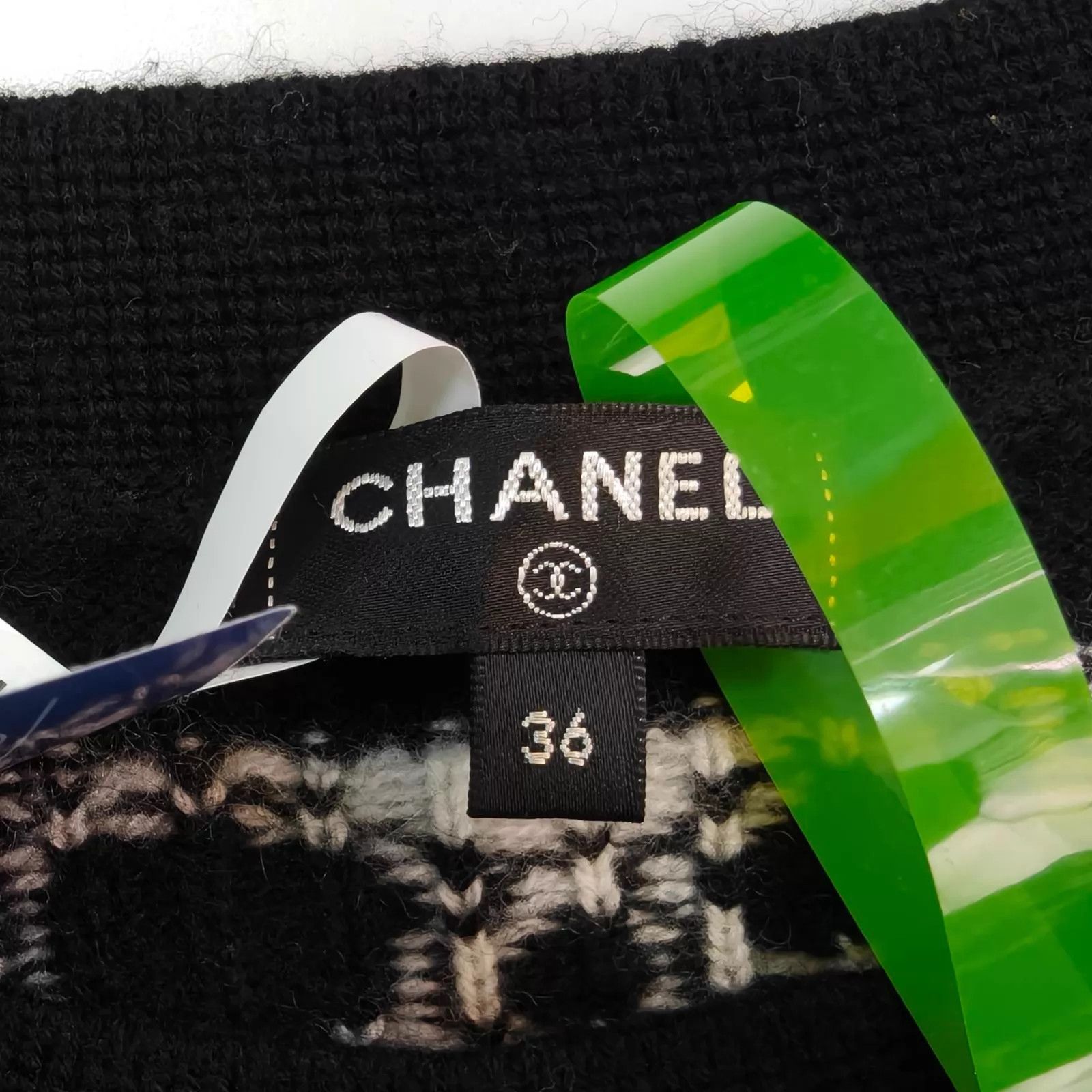 Chanel Chanel 36 Sweater Size XS / US 0-2 / IT 36-38 - 2 Thumbnail