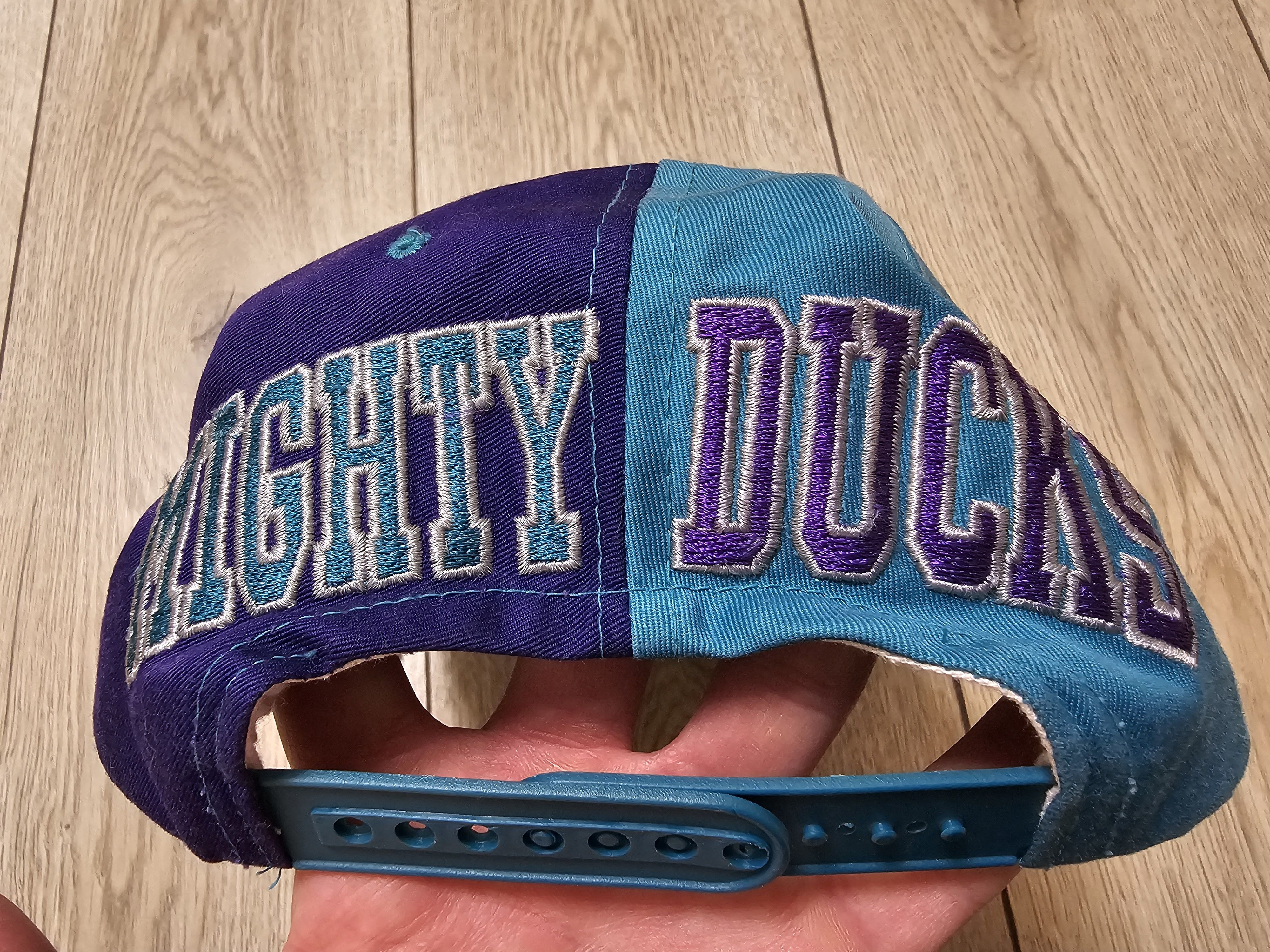 NHL ANAHEIM MIGHTY DUCKS VINTAGE CAP 90s HOCKEY VINTAGE CAP 90S Size ONE SIZE - 6 Thumbnail