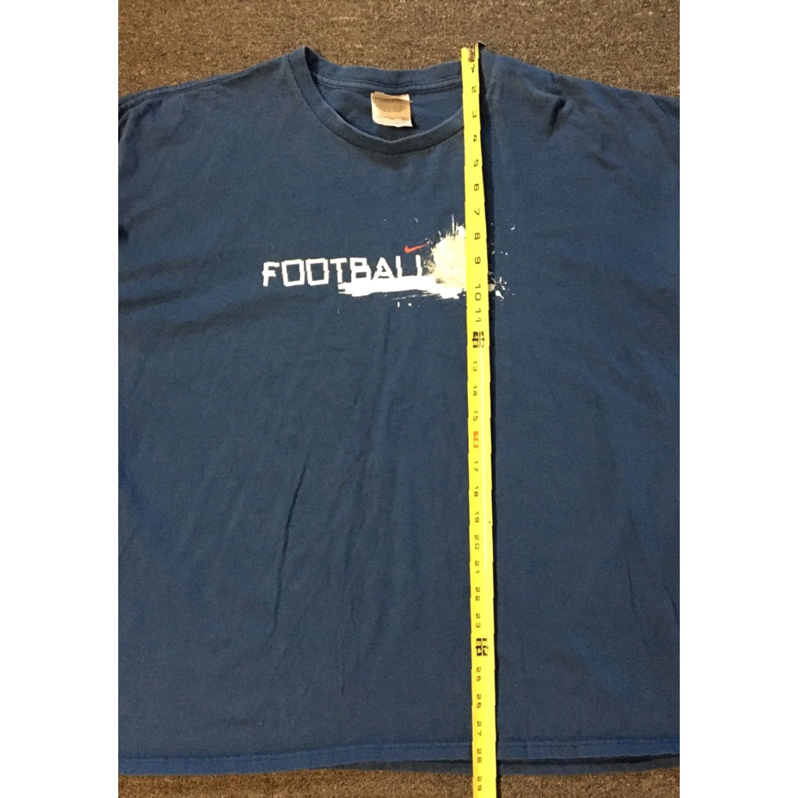 Nike VINTAGE Nike Football Swoosh Shirt XXL Track & Field Sport ACG Gym 90s Team USA Ball Size US XXL / EU 58 / 5 - 7 Thumbnail