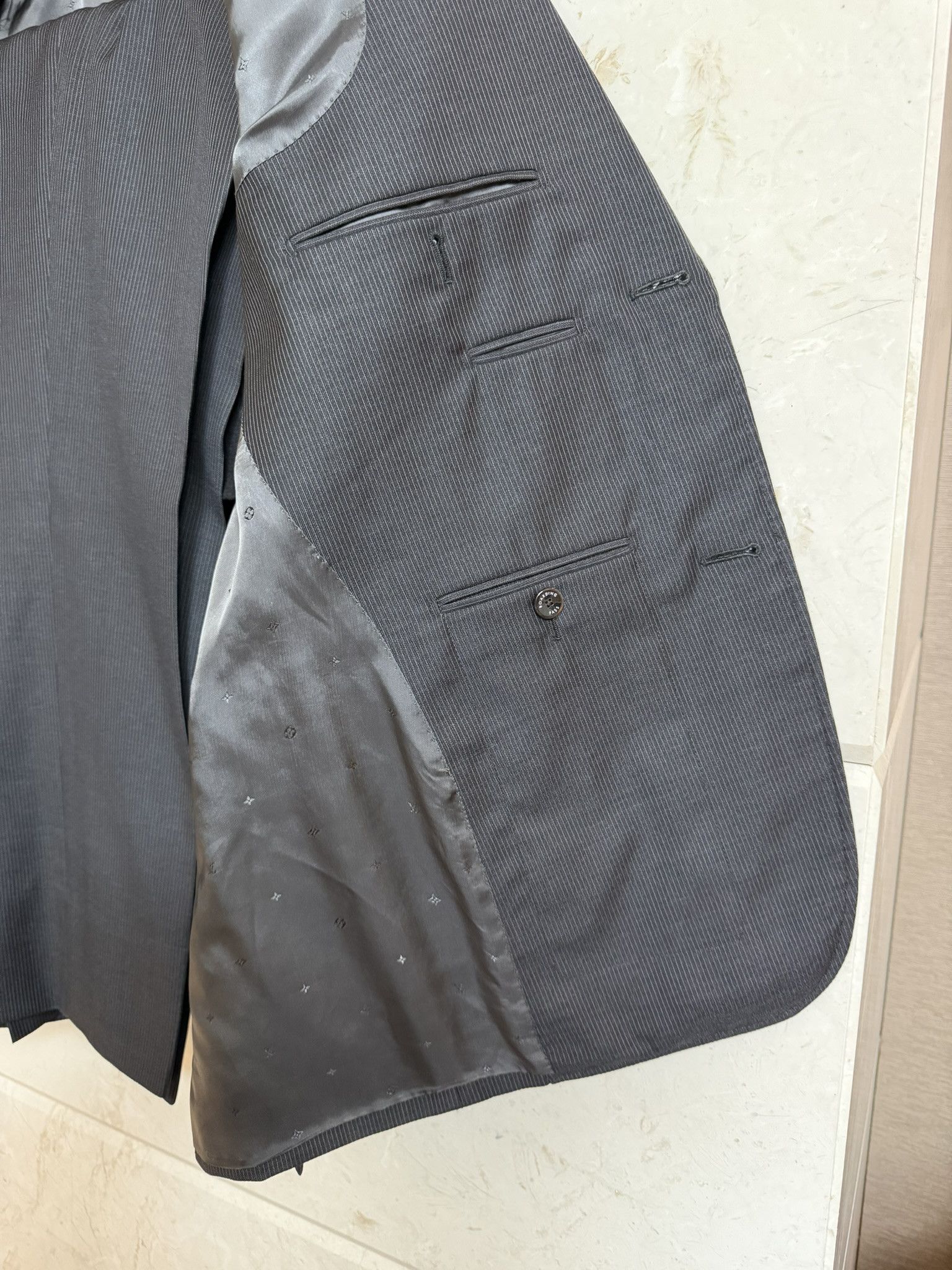 Louis Vuitton LOUIS VUITTON / Tailor Made Charcoal Stripe Suit / 50 Size 40R - 7 Thumbnail