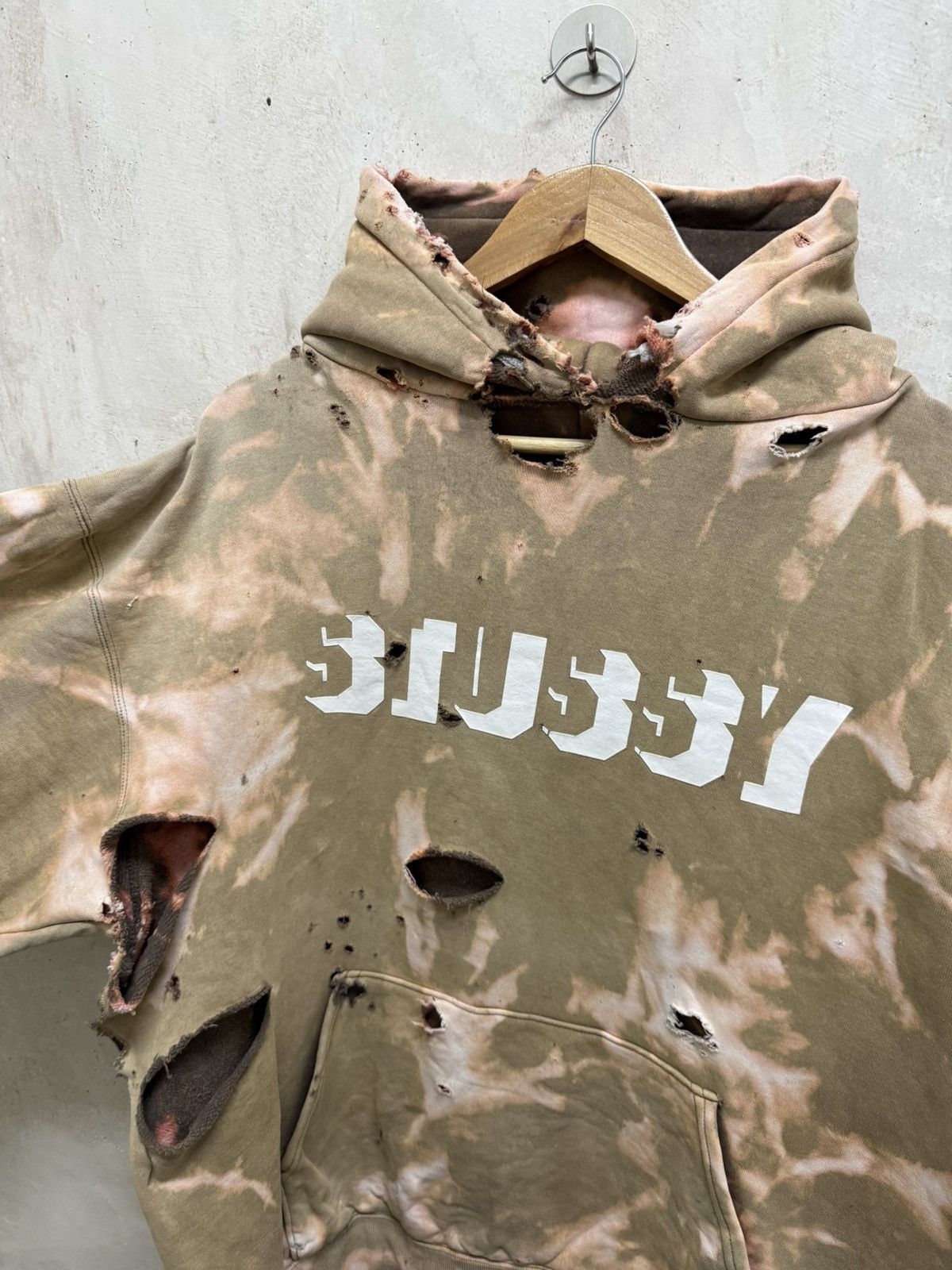 Stussy Thrashed 2000s Stussy Distressed Hoodie Size US L / EU 52-54 / 3 - 5 Thumbnail