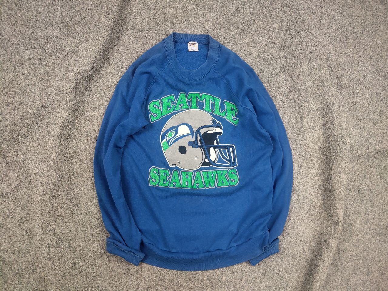 Vintage Vintage 80's Seattle Seahawks Logo Blue Crew neck Sweatshirt Size US M / EU 48-50 / 2 - 1 Thumbnail