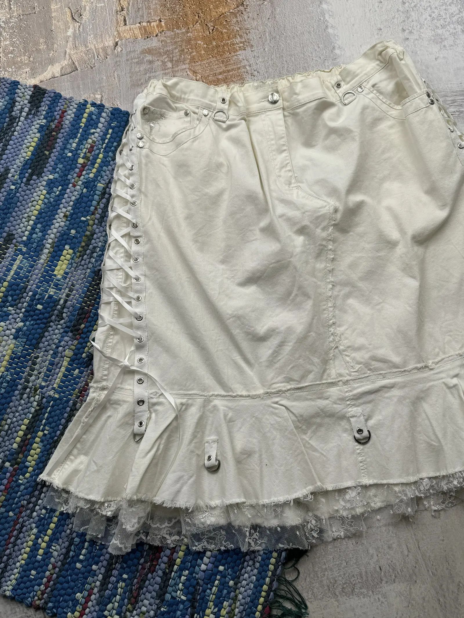 Japanese Brand Vintage Flare Skirt With Bondage A275(291)(D15) Size 40" / US 18 - 2 Thumbnail