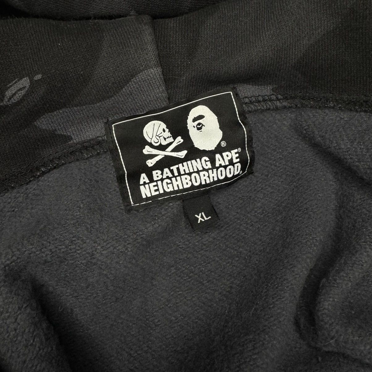 Bape × Neighborhood BAPE NBHD Camo Shark Hoodie Black XL Used Size US XL / EU 56 / 4 - 2 Thumbnail