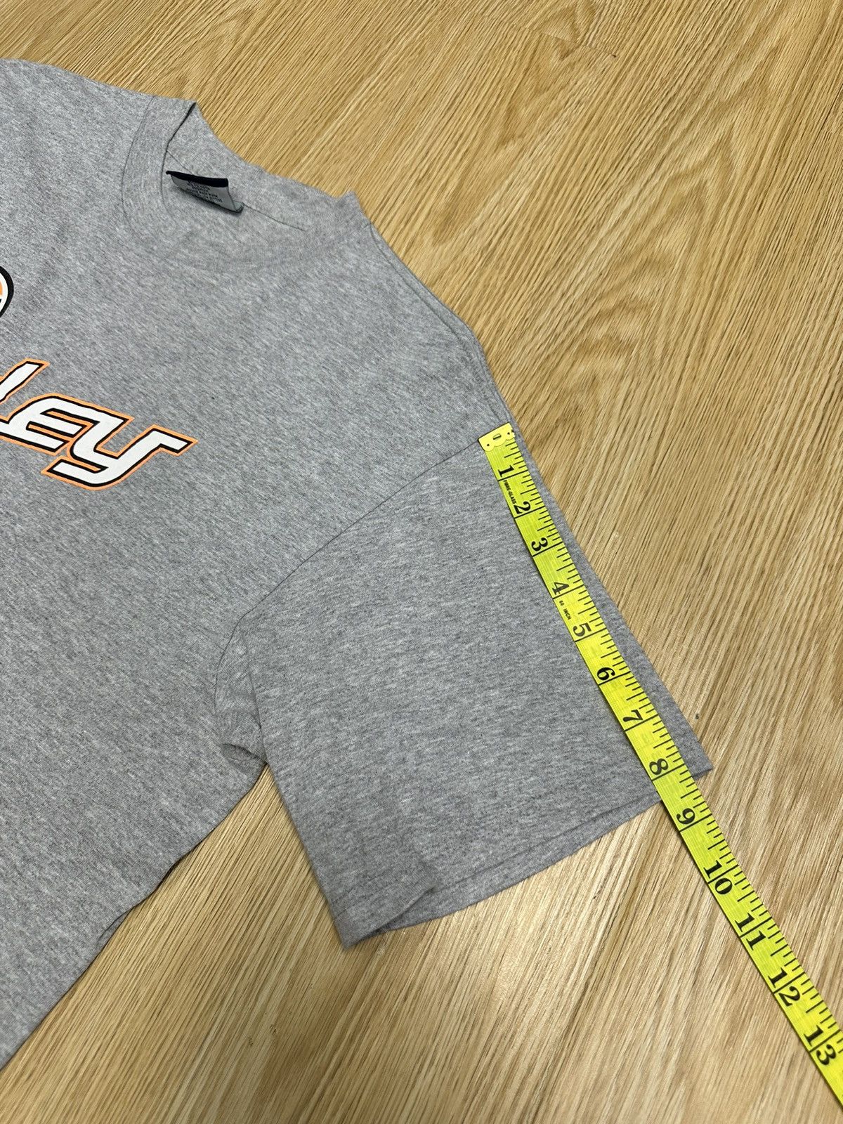 Hurley Vintage Surfboard Hurley Made In Usa Center Logo TShirt A532 Size US L / EU 52-54 / 3 - 8 Thumbnail