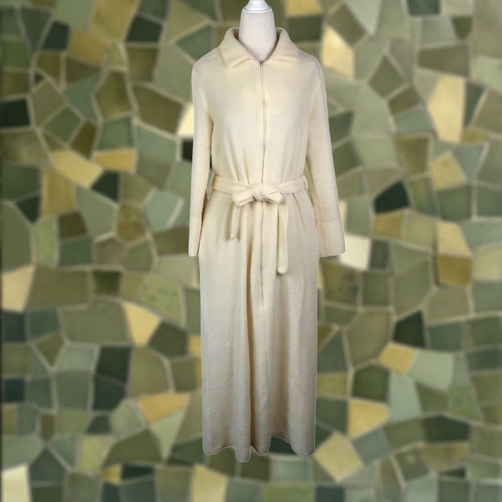 Vintage VINTAGE 80s Cream Fleece Long Robe House Dress Zip Front Women L Regular Size Large Sleeves Long, Tie Belt, Pocket, Made in USA, Vintage Yes Size L / US 10 / IT 46 - 1 Thumbnail