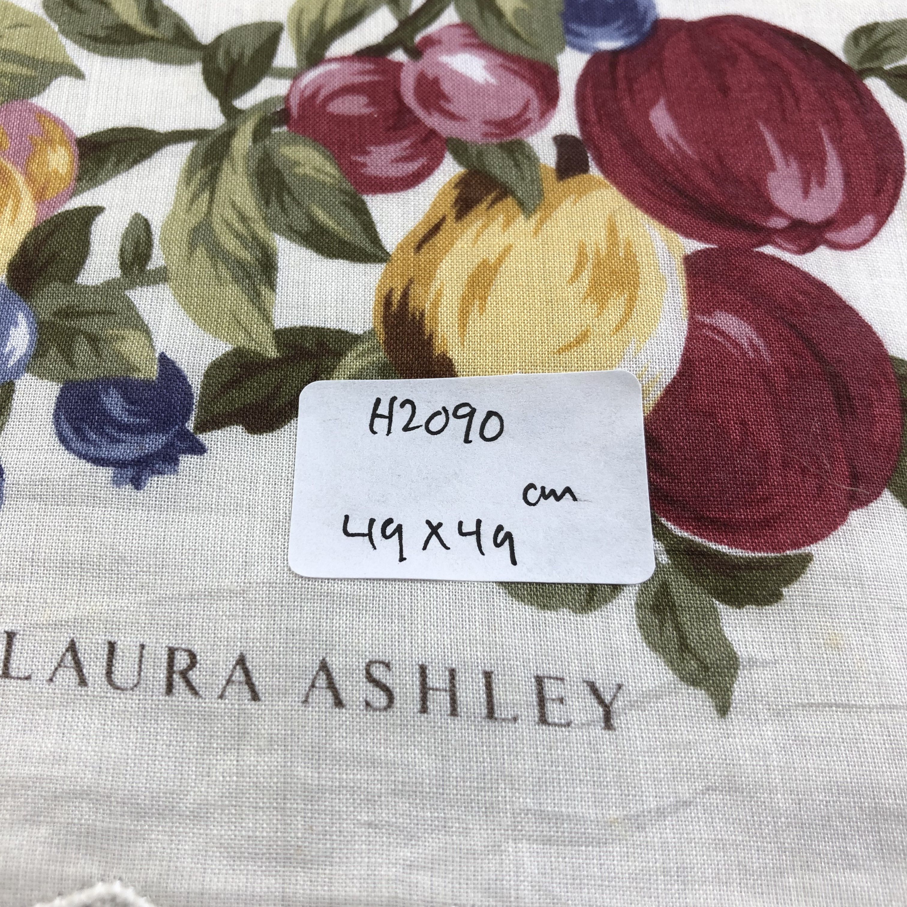 Vintage Laura Ashley Fruits Handkerchief Neckerchief Bandana H2090 Size ONE SIZE - 9 Thumbnail