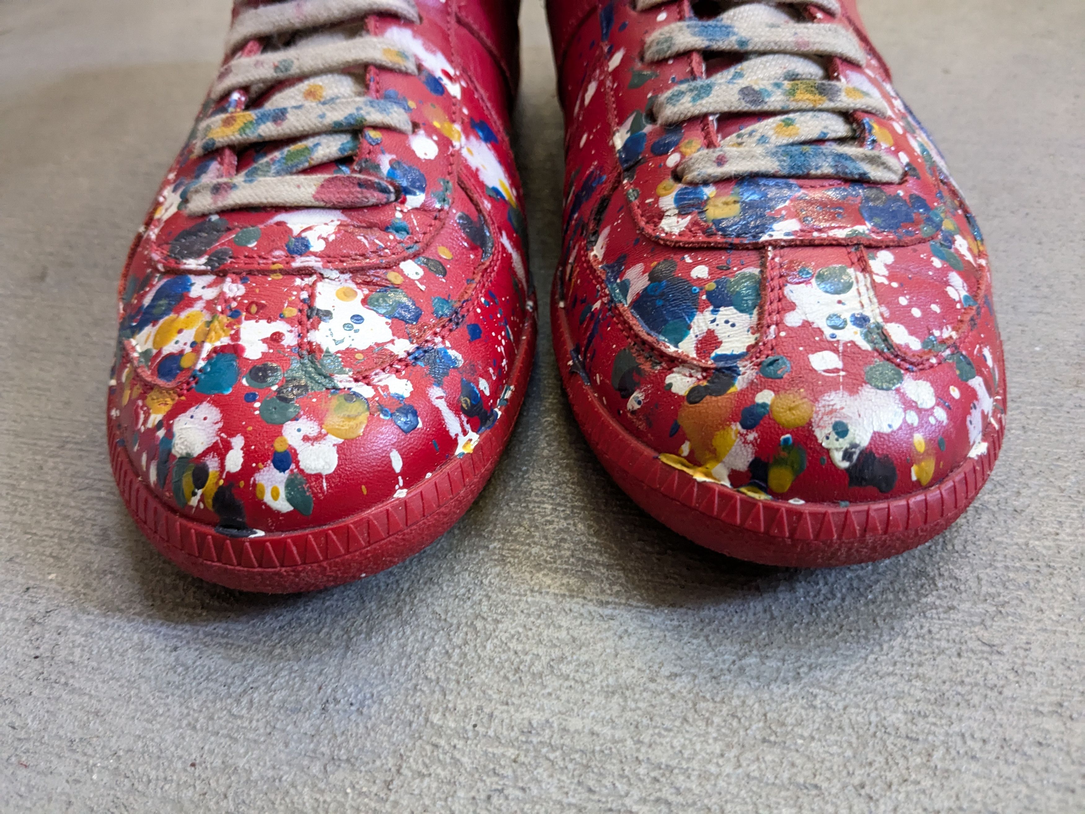 Maison Margiela Maison Margiela GAT Replica Red Paint Splatter 9 42 Leather Size US 9 / EU 42 - 2 Thumbnail