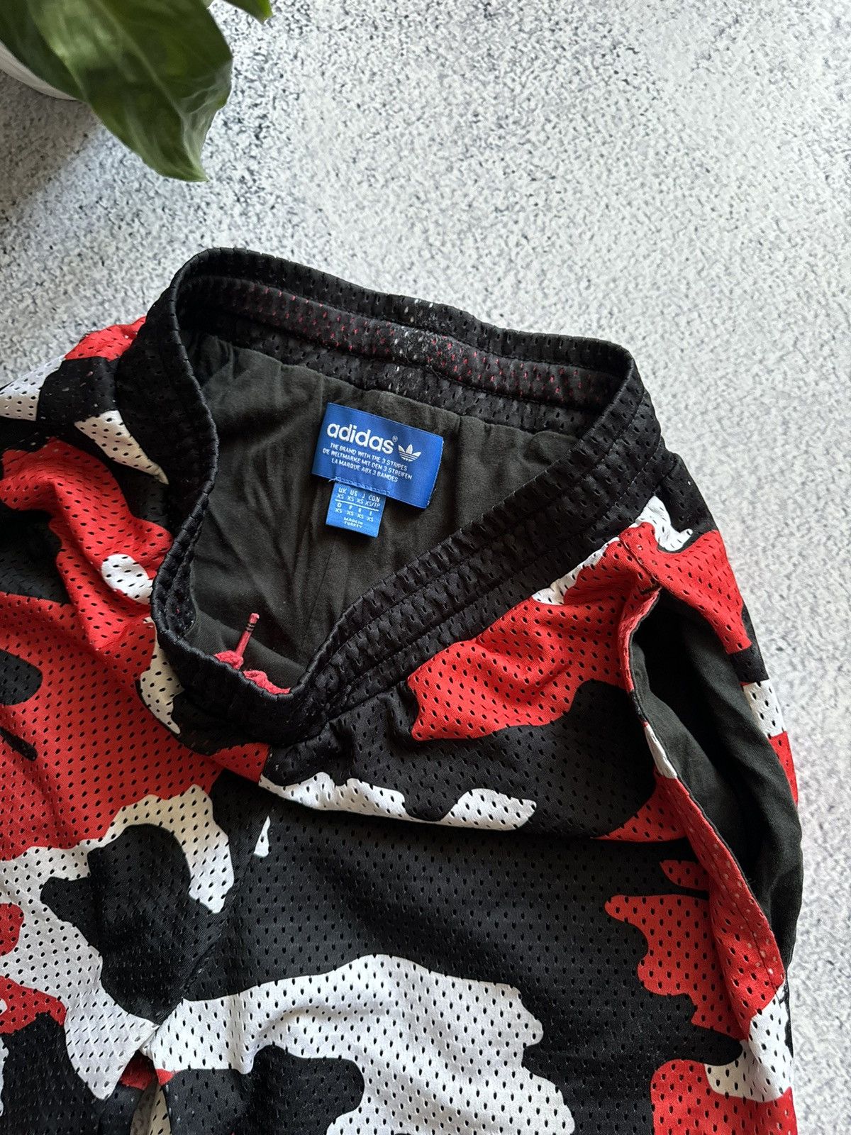 Adidas × NBA Chicago Bulls Adidas NBA shorts Trefoil Camo Basketball men Size US 30 / EU 46 - 3 Thumbnail