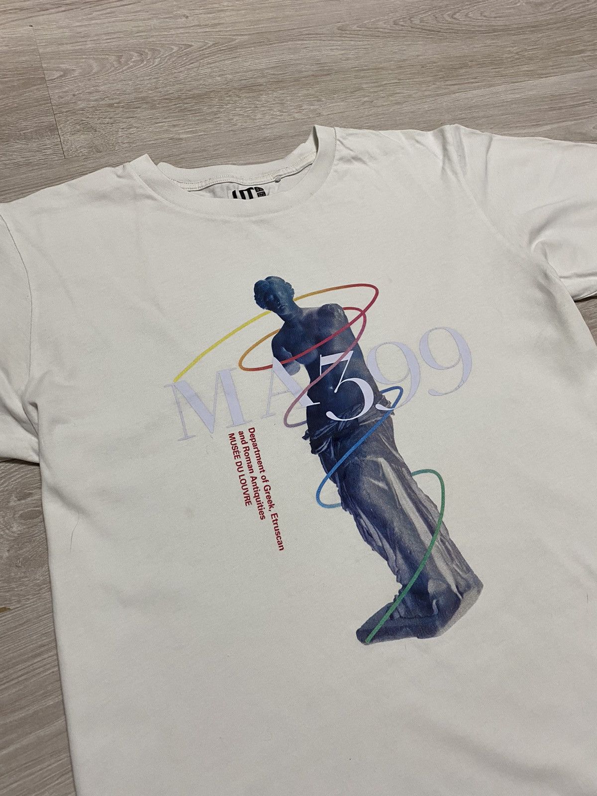 Uniqlo Uniqlo x Peter Saville Musee Du Louvre size M Size US M / EU 48-50 / 2 - 1 Thumbnail