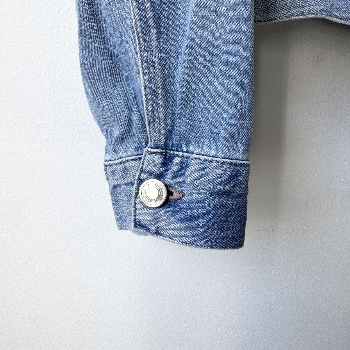 Gucci Gucci Tom Ford 2000’s Washed Distressed Denim Trucker Jacket Size US L / EU 52-54 / 3 - 6 Thumbnail