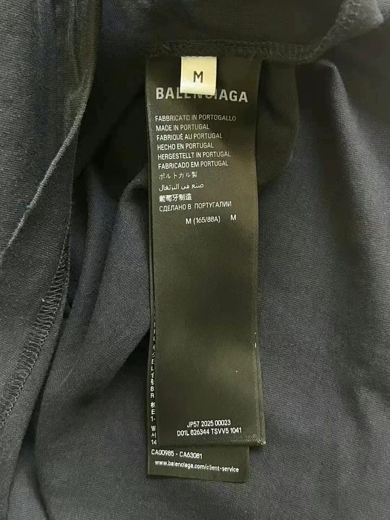 Balenciaga Balenciaga Autumn Show Yang Zi-qiong Portrait Letter Short Size US M / EU 48-50 / 2 - 4 Thumbnail
