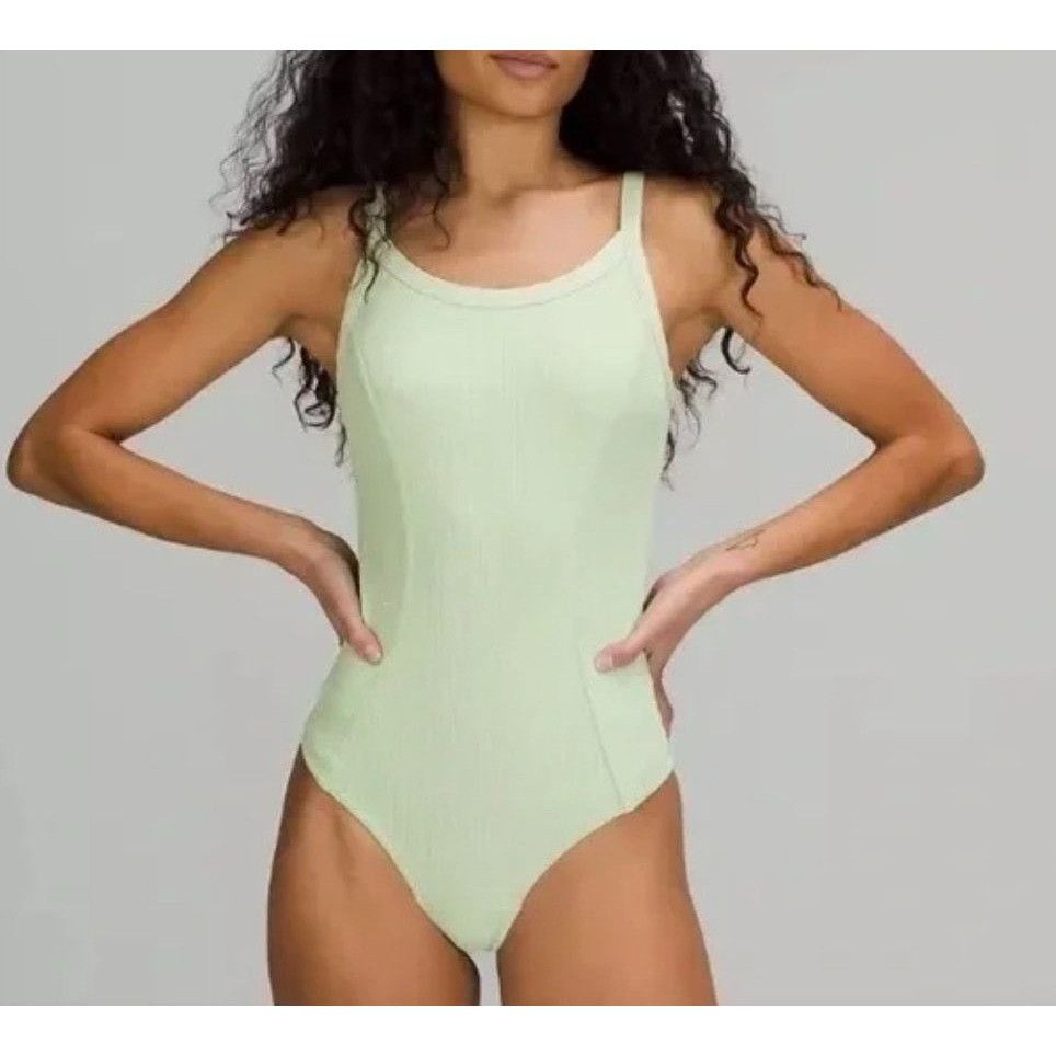 Lululemon Lululemon Ribbed Yoga Bodysuit 10 Creamy Mint Athleisure EUC Size L / US 10 / IT 46 - 1 Thumbnail