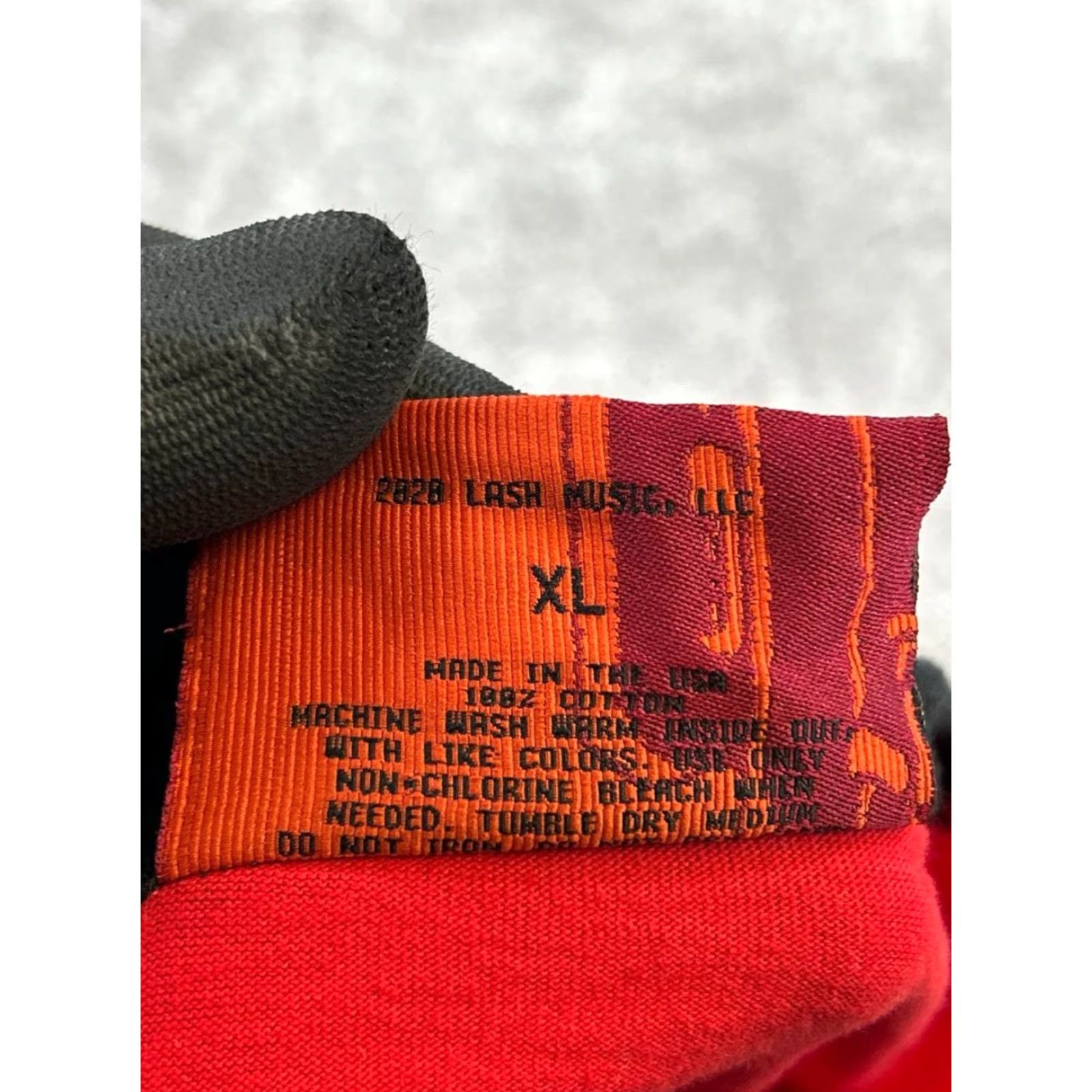 Vintage Billie Eilish Shirt Mens XL Red Cotton Crew Neck Short Sleeve T-Shirt Music 2010s Boys Mens Size US XL / EU 56 / 4 - 4 Thumbnail