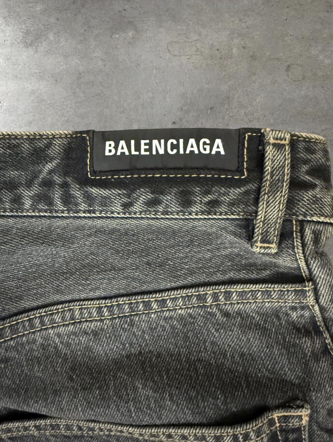Balenciaga Balenciaga SS24 japanese baggy denim Size US 32 / EU 48 - 1 Thumbnail