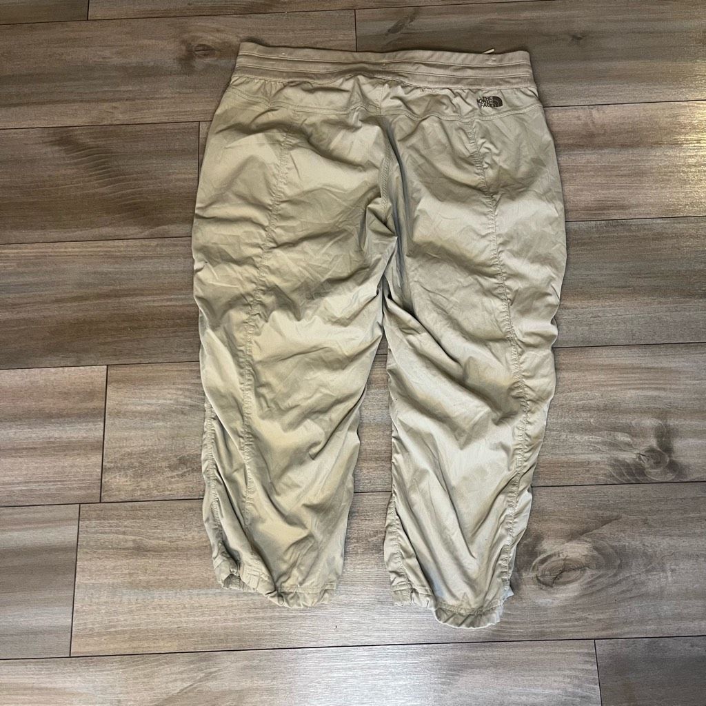 The North Face The North Face Women’s Capri Pants Khaki Size XL Hiking Trek Size 32" / US 10 / IT 46 - 5 Thumbnail
