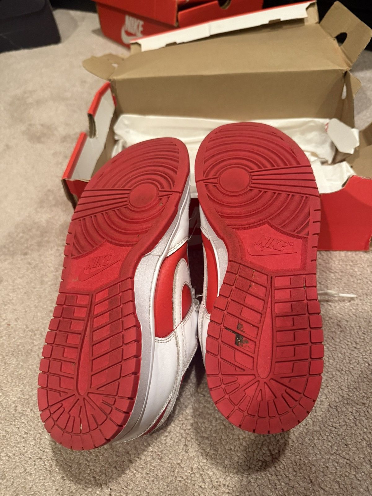 Nike championship red nike dunk low retro Size US 9 / EU 42 - 4 Thumbnail
