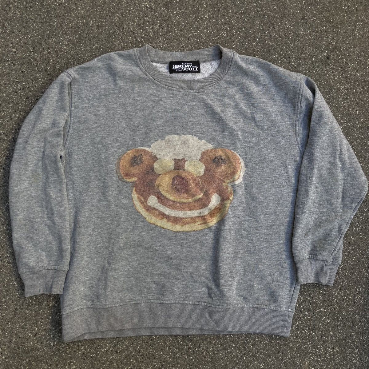 Jeremy Scott Jeremy Scott Pancake Bear Crewneck Size US S / EU 44-46 / 1 - 1 Thumbnail