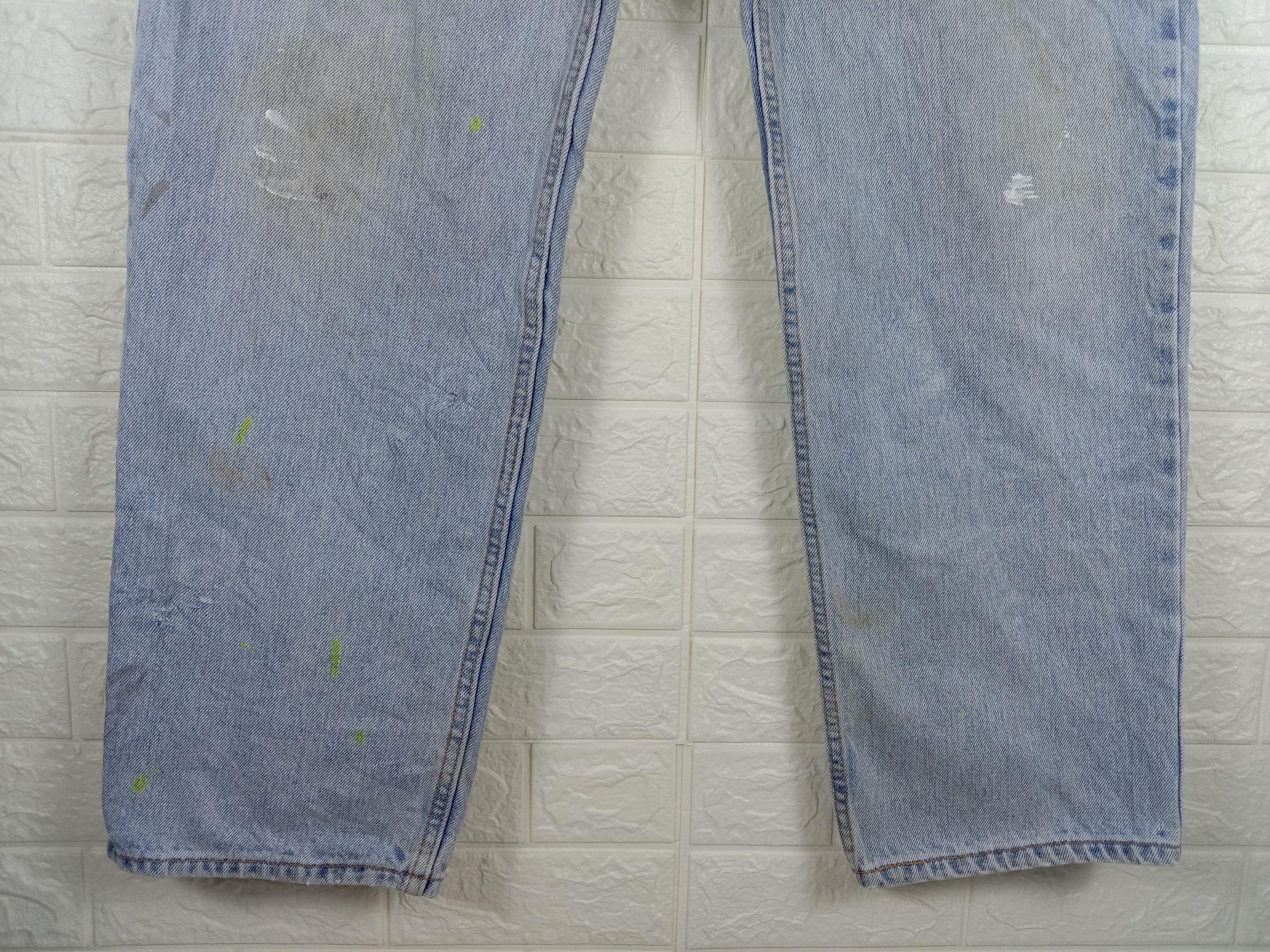 Vintage Levi's 550 Jeans Light Wash Relaxed Fit Denim