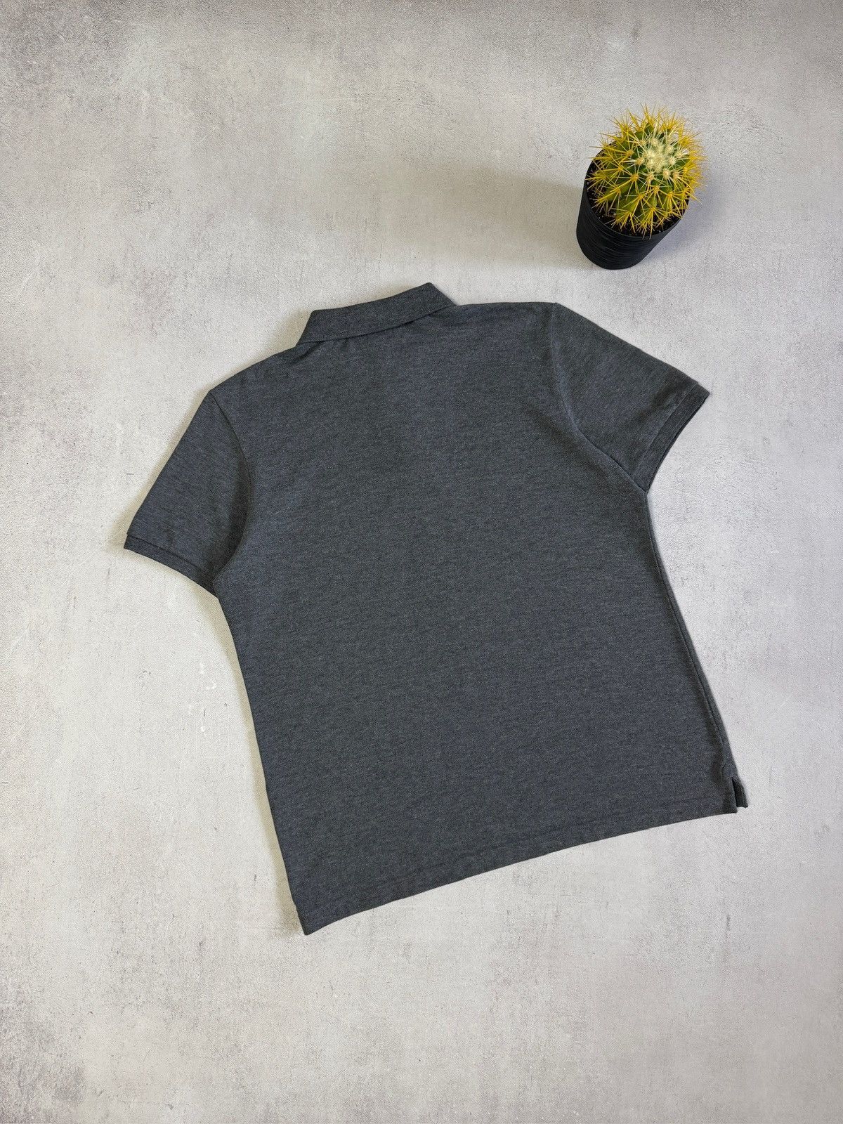 Burberry Burberry Polo Shirt Embroidered Big Logo Gray Mens Luxury Size US L / EU 52-54 / 3 - 7 Thumbnail