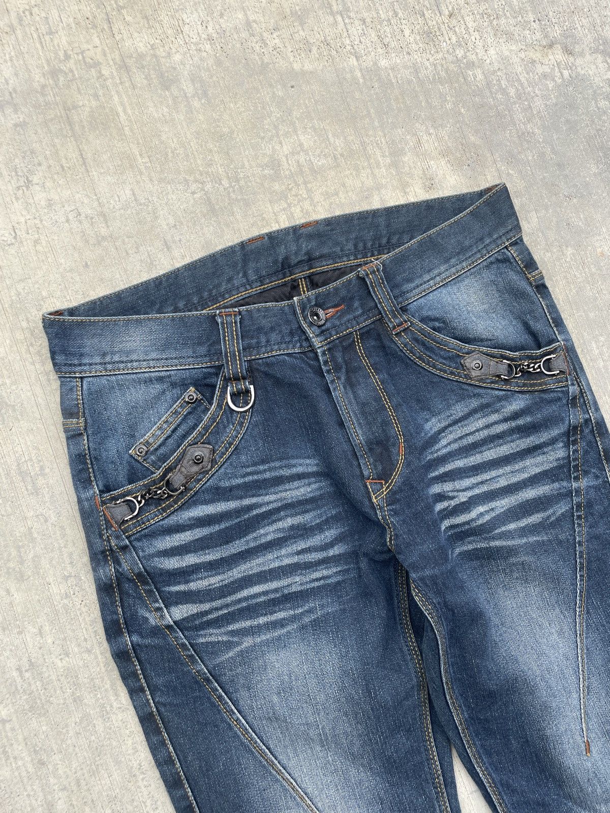 Japanese Brand 2000s JAPANESE BRAND HIDEWAYS NICOLE WHISKER FLARE Size US 29 - 2 Thumbnail