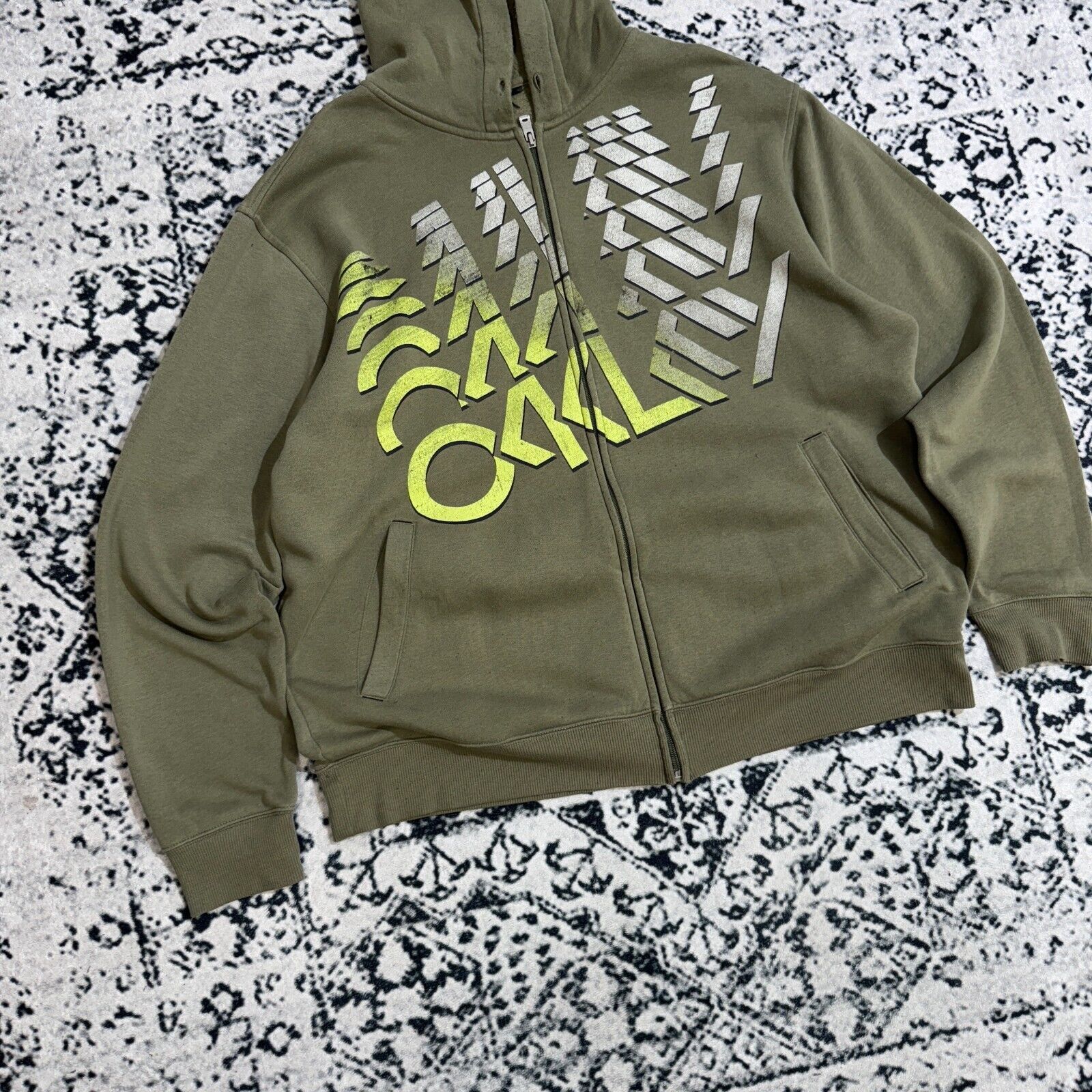 Oakley × Vintage Vintage Oakley Unisex Bottle Green Cotton Zip Hoodie Size L Size US L / EU 52-54 / 3 - 3 Thumbnail