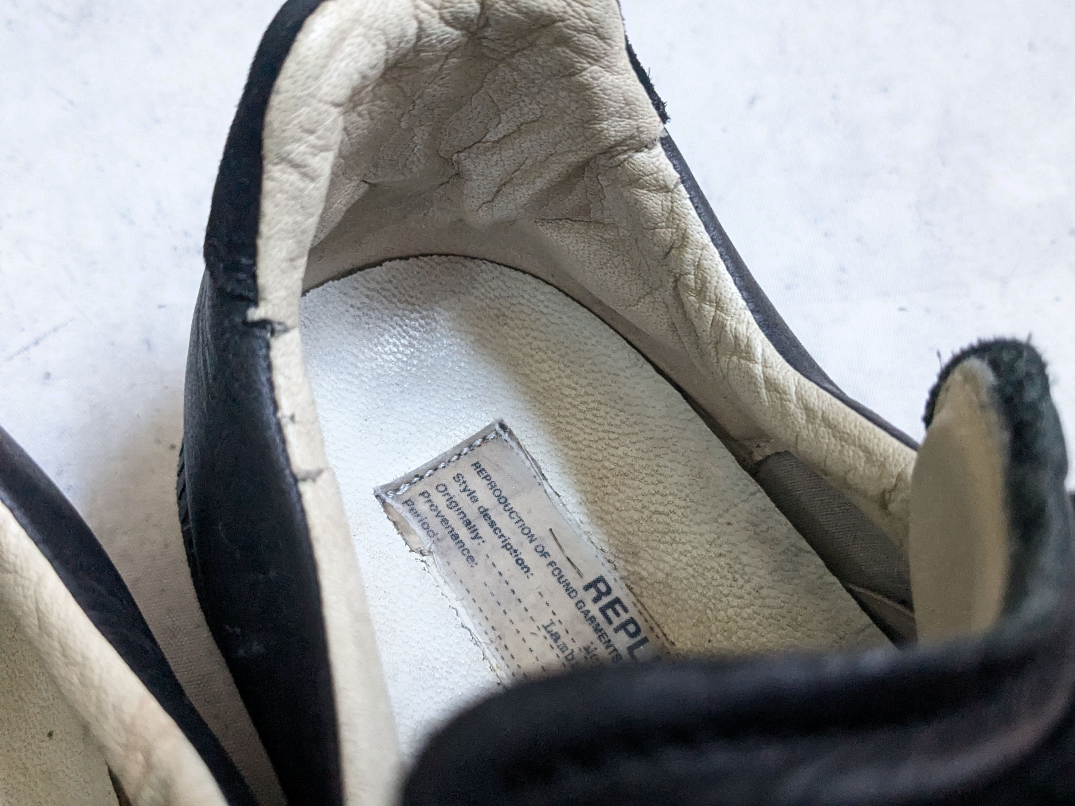 Maison Margiela Maison Margiela Replica GAT Black 9 42 Low Tops Size US 9 / EU 42 - 8 Thumbnail