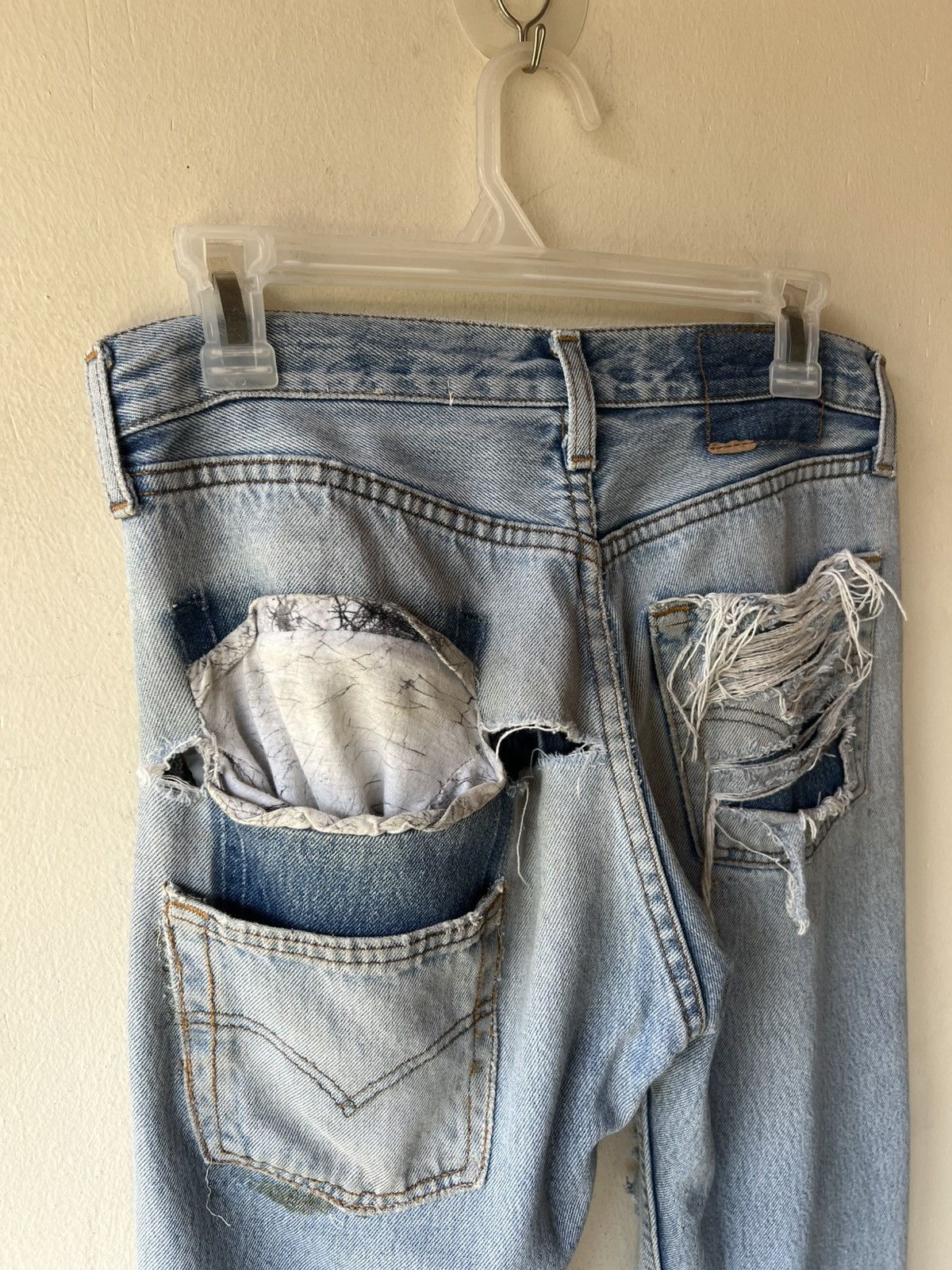 Vinti Andrews Vinti Andrews X Levi’s 501 Trashed Distressed Denim Jeans Size US 30 / EU 46 - 23 Thumbnail