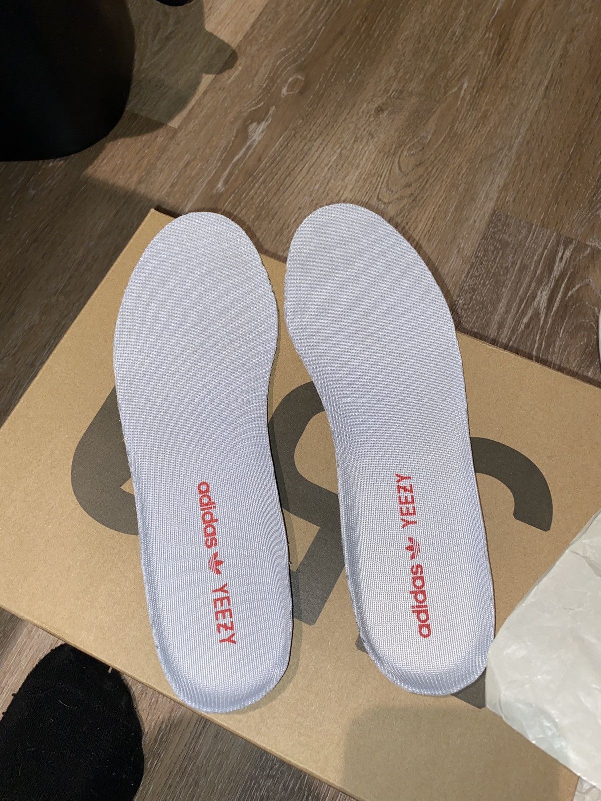 Adidas × Kanye West Adidas Yeezy Boost 350 V2 Blue Tint Size US 8 / EU 41 - 24 Thumbnail