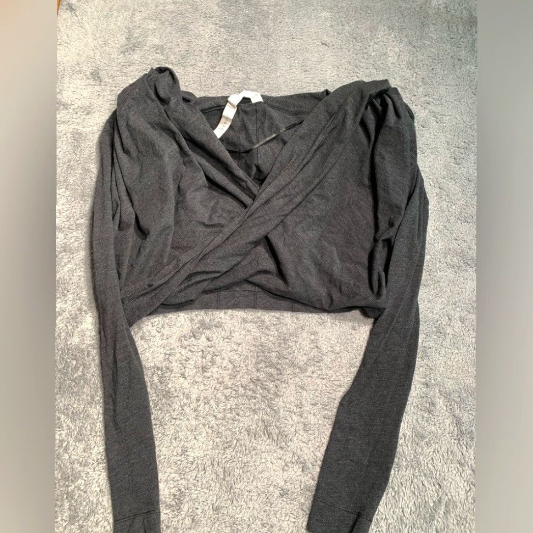 Lululemon lululemon athletica Sweatshirt Hoodie Dark Gray Women 8 Regular Pullover Gray Long Sleeve Cropped Hooded Size M / US 6-8 / IT 42-44 - 6 Thumbnail