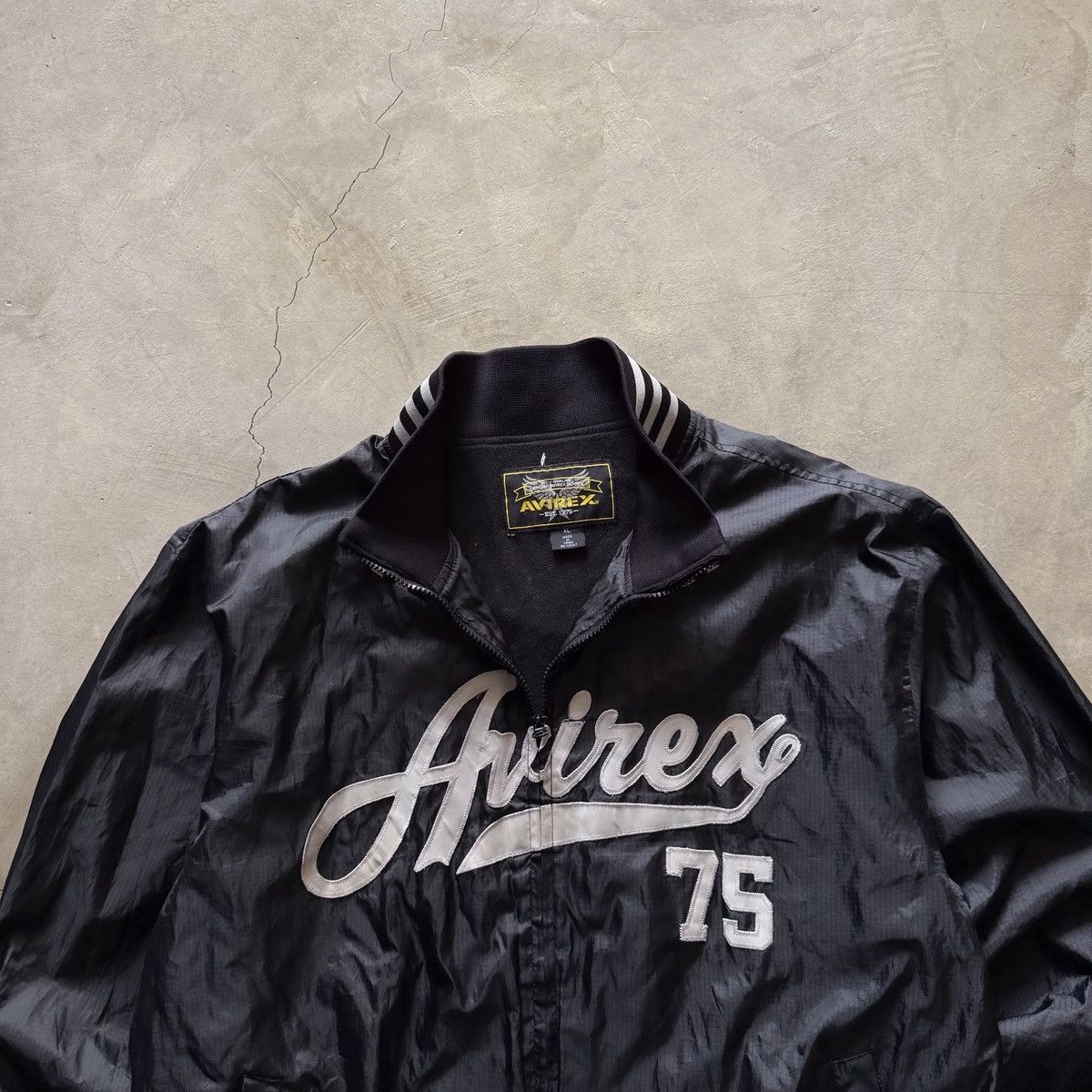 Avirex Vintage Avirex Boxy Bomber Jacket Size US XL / EU 56 / 4 - 4 Thumbnail