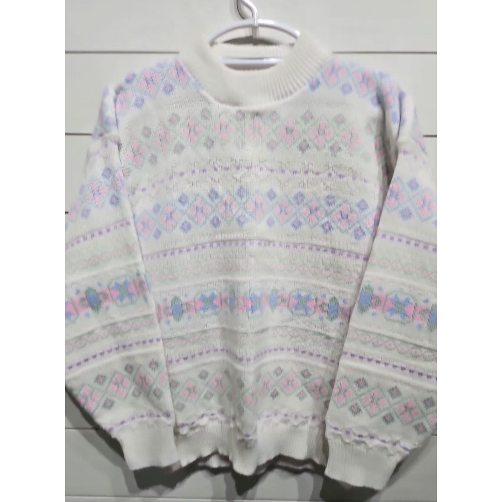 Vintage VINTAGE Diversity Sport Pastel Geometric Easter Acrylic Sweater Womens Medium Petite Size M / US 6-8 / IT 42-44 - 3 Thumbnail