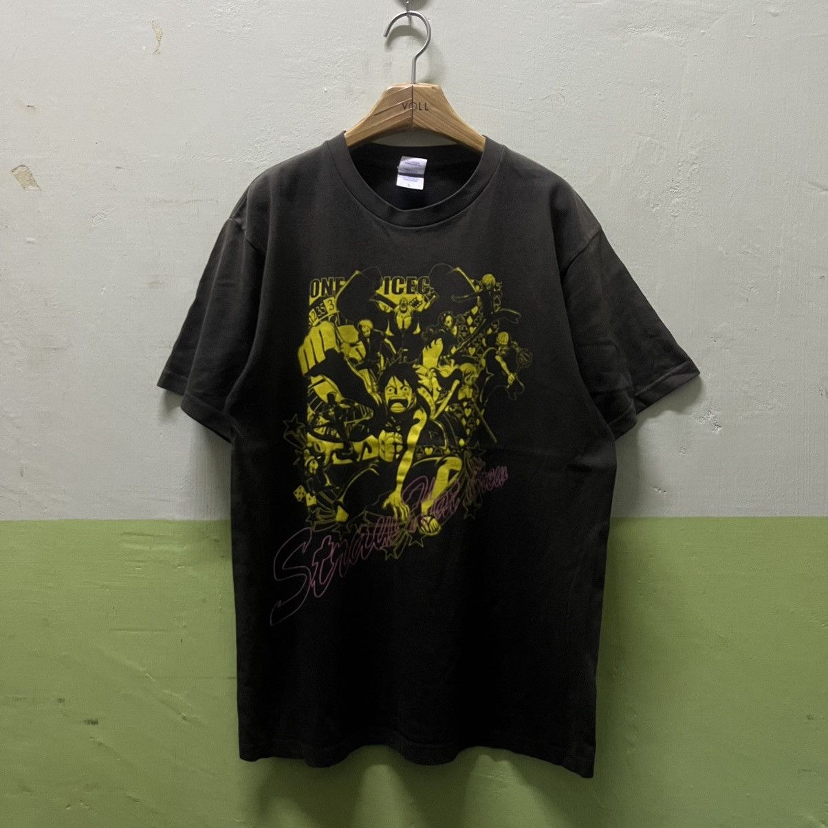 One Piece Sunfaded One Piece StrawHat Crew Gold Film Tees Size US M / EU 48-50 / 2 - 1 Thumbnail