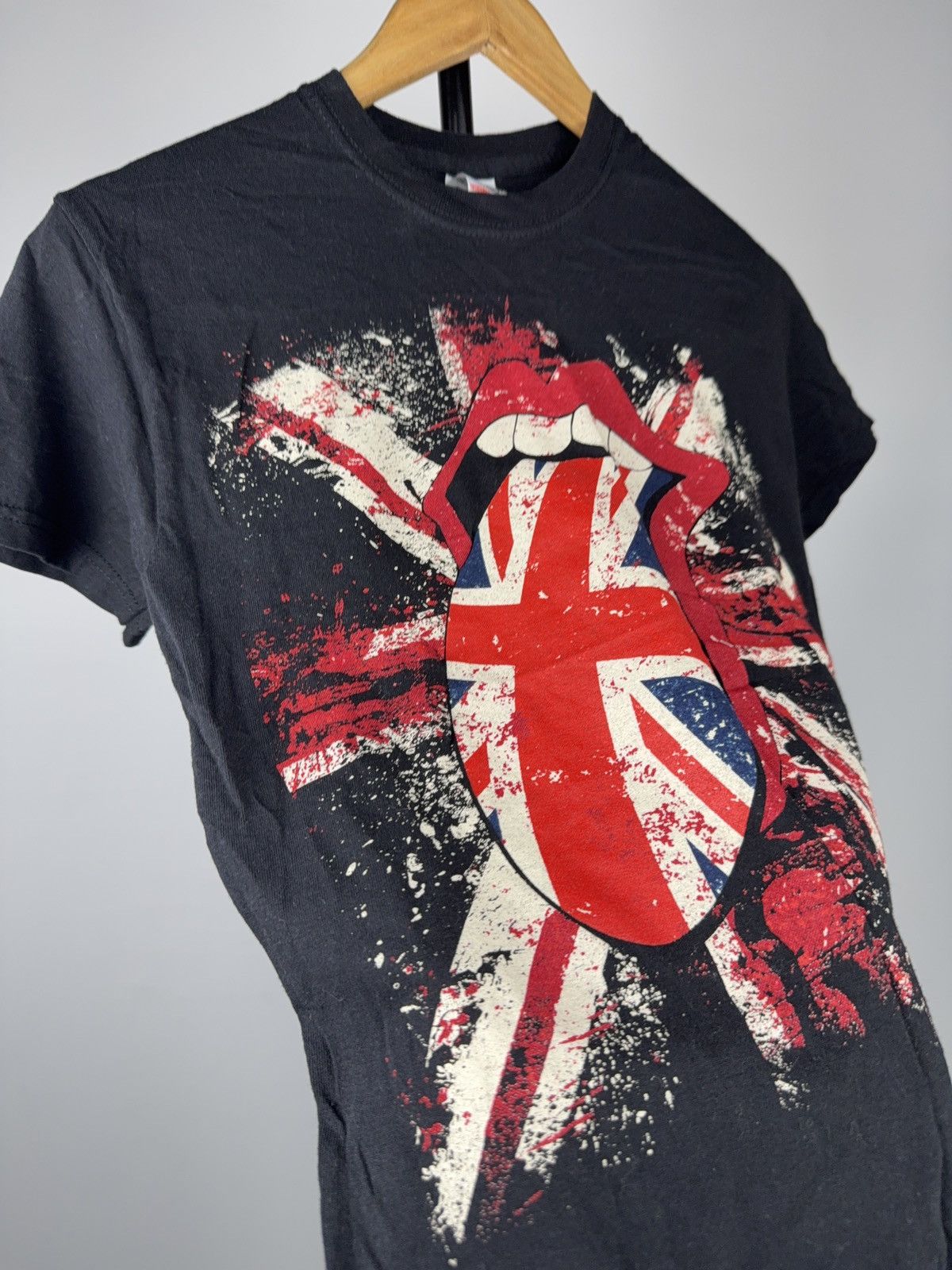 The Rolling Stones 00s Rolling Stones UK Logo Flag Tongue Graphic Tee Size S Size S / US 4 / IT 40 - 4 Thumbnail