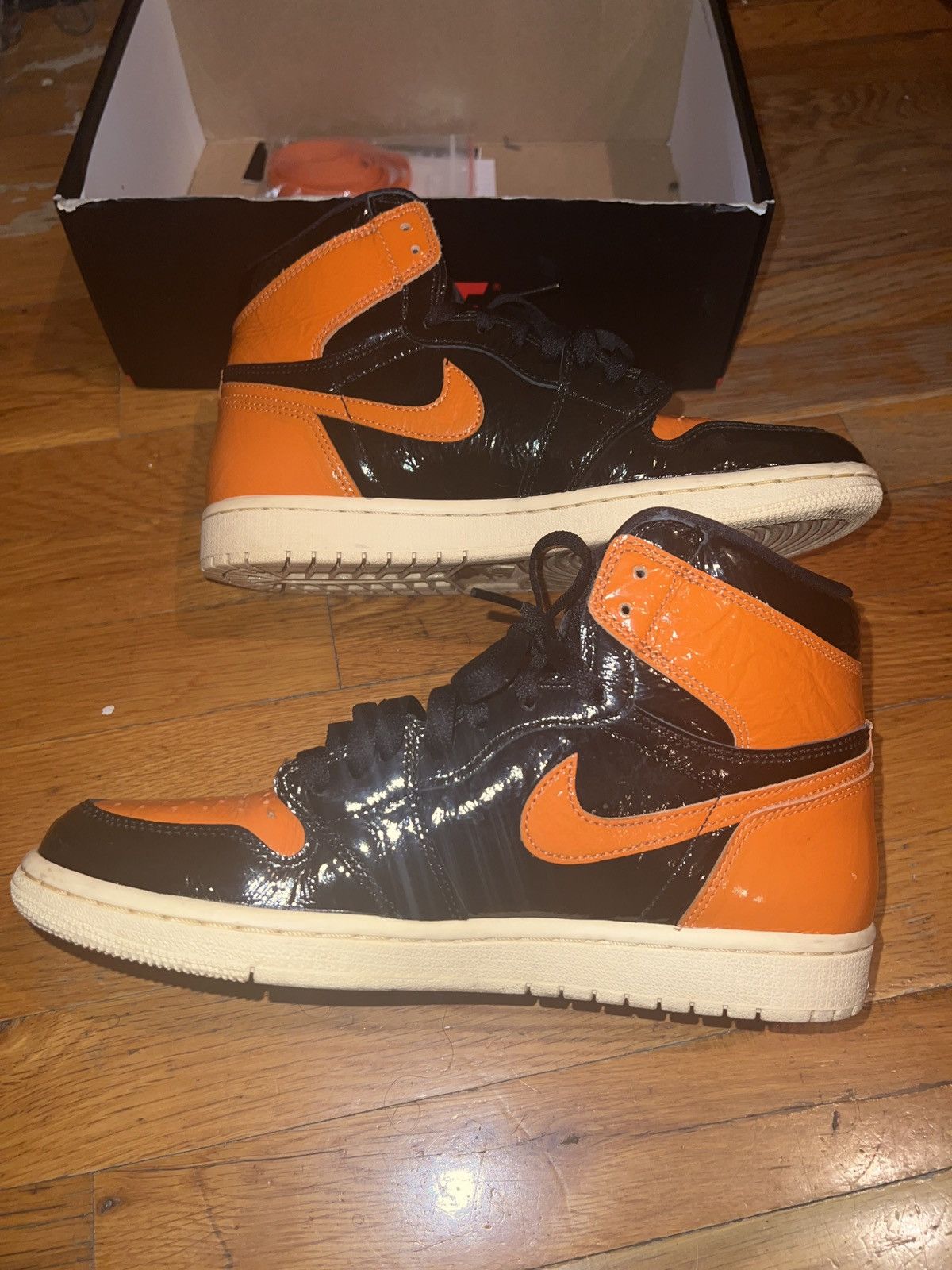 Jordan Brand × Nike Air Jordan 1 Retro High OG 'Shattered Backboard 3.0' Size US 8 / EU 41 - 2 Thumbnail
