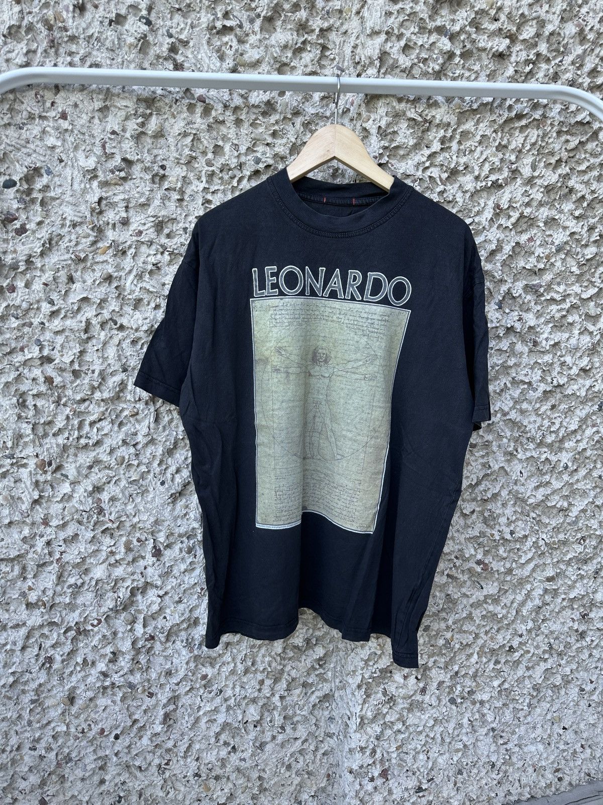Vintage Vintage faded Leonardo da Vinci 90s tee t-shirt Size US XL / EU 56 / 4 - 1 Thumbnail