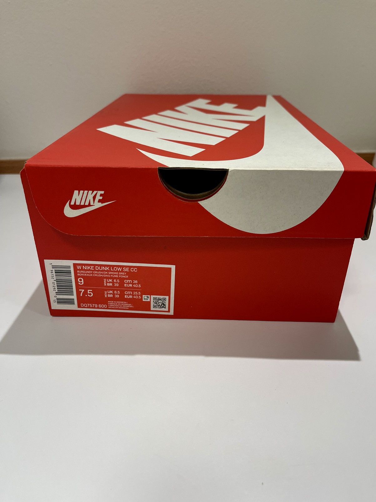 Nike NIKE DUNK LOW SE FLEECE PACK BURGUNDY CRUSH Size US 9 / IT 39 - 7 Thumbnail