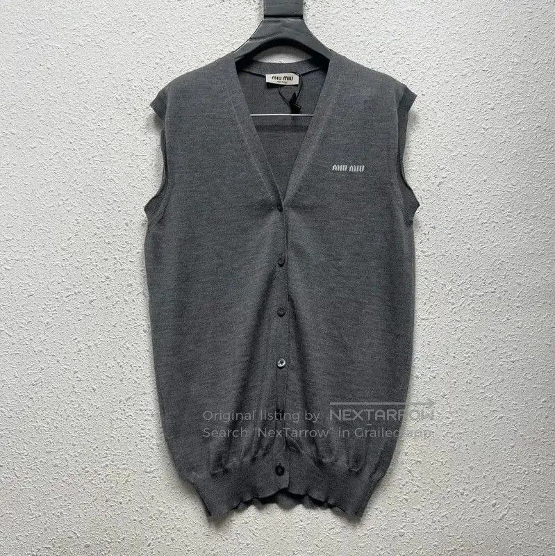 Miu Miu Miu Miu Gray Wool Sleeveless Cardigan . Size XXS / US 00 / IT 34 - 1 Thumbnail
