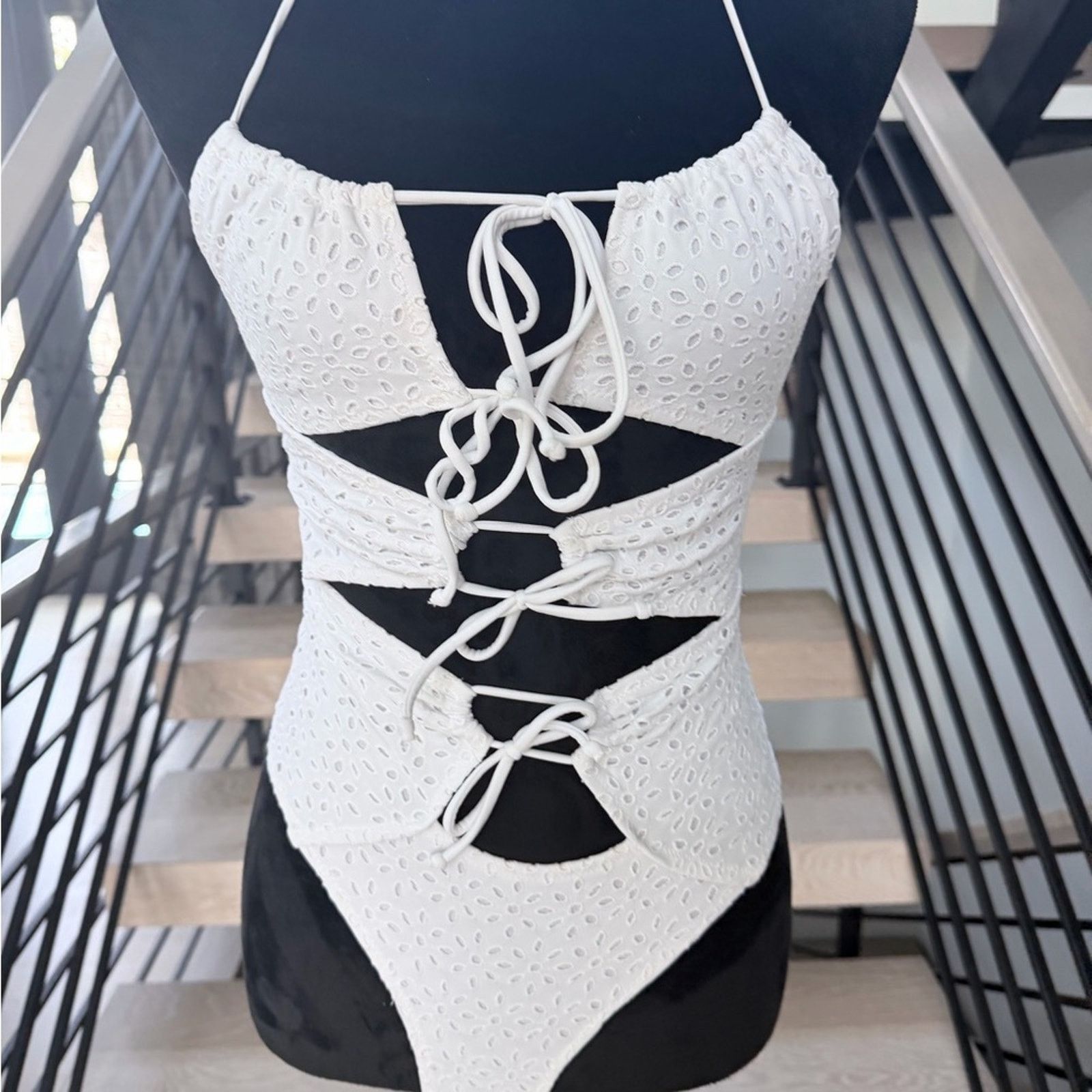 Guess Guess Boho White One-Piece Swimsuit Bikini Bathing suit XS Size ONE SIZE - 4 Thumbnail