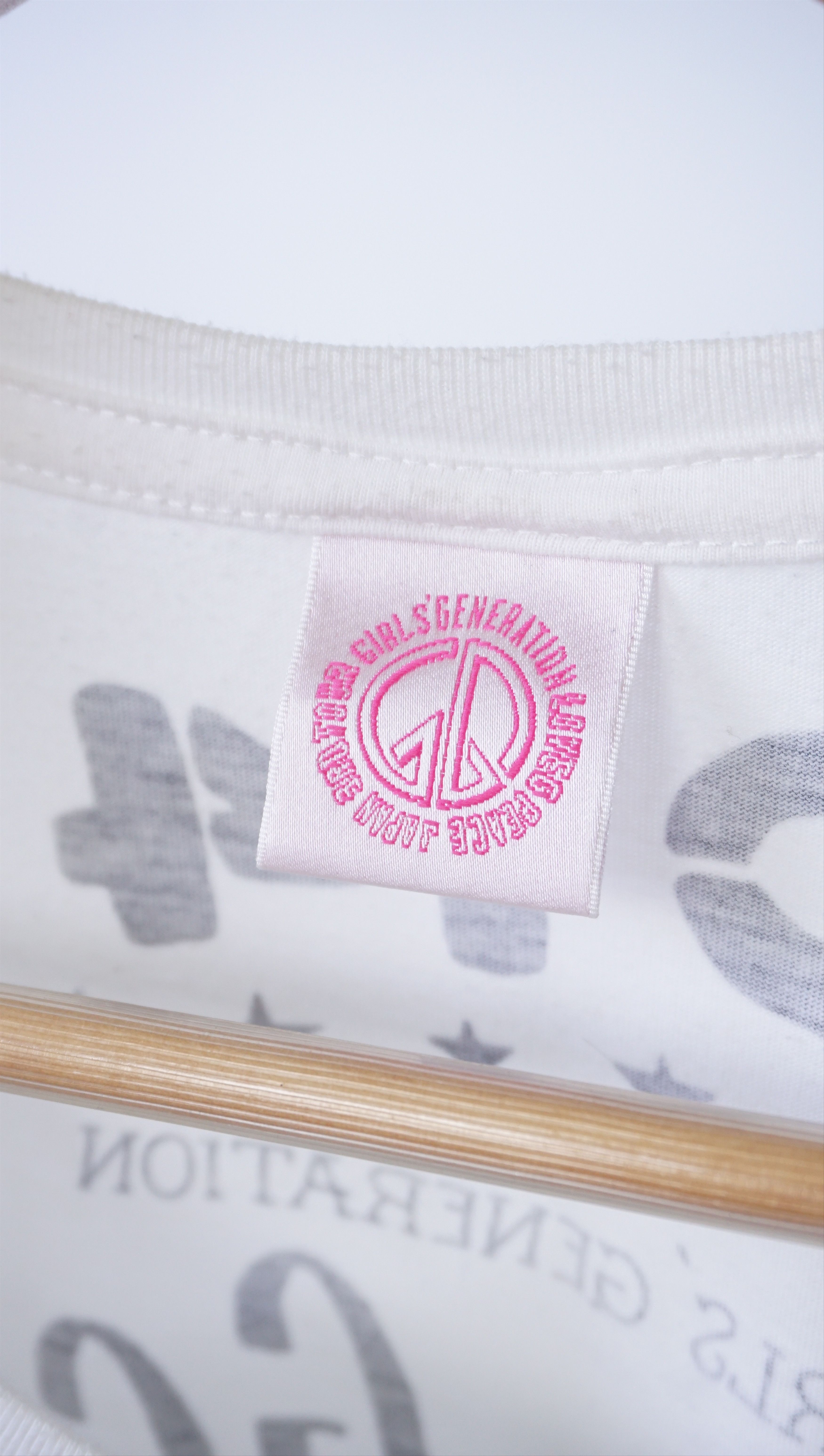 Band Tees Girls' Generation Love & Peace Japan 3rd Tour 2014 Tee Size US L / EU 52-54 / 3 - 4 Thumbnail