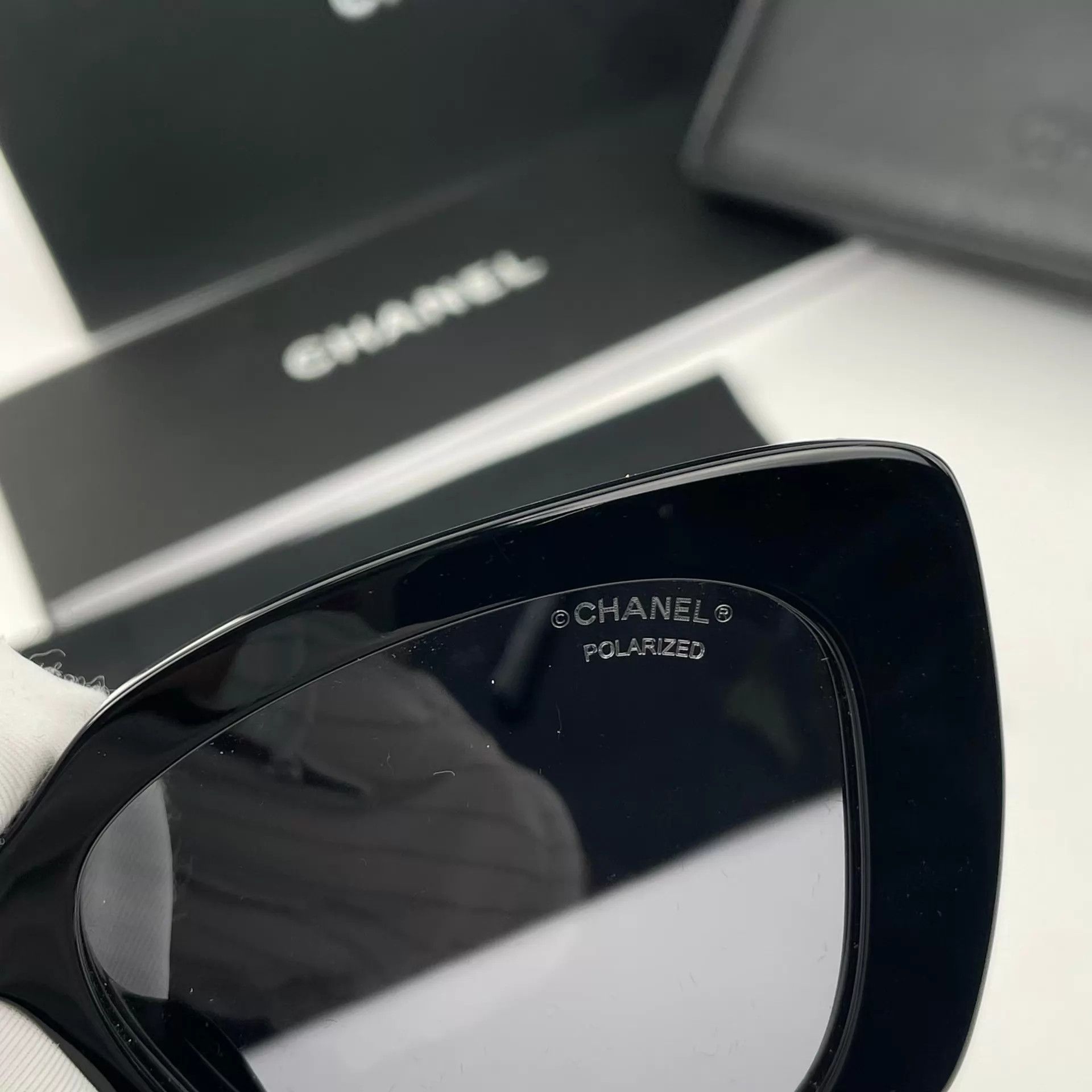 Chanel Chanel Black Resin Sunglasses Size ONE SIZE - 4 Thumbnail