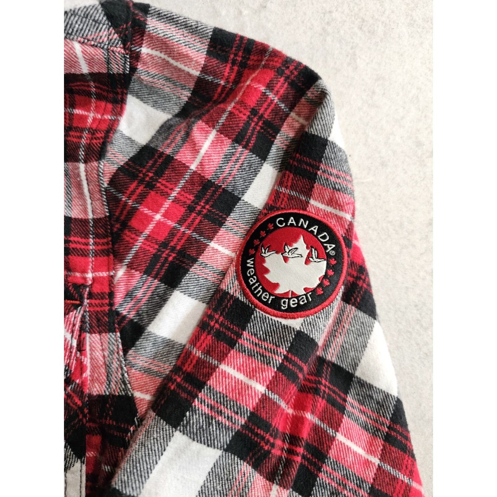 Vintage Canada Weather Gear Shirt Womens Sz Small Red/Blk Long Sleeve Button-Up Plaid Flannel 100% Cotton Casual Size S / US 4 / IT 40 - 5 Thumbnail