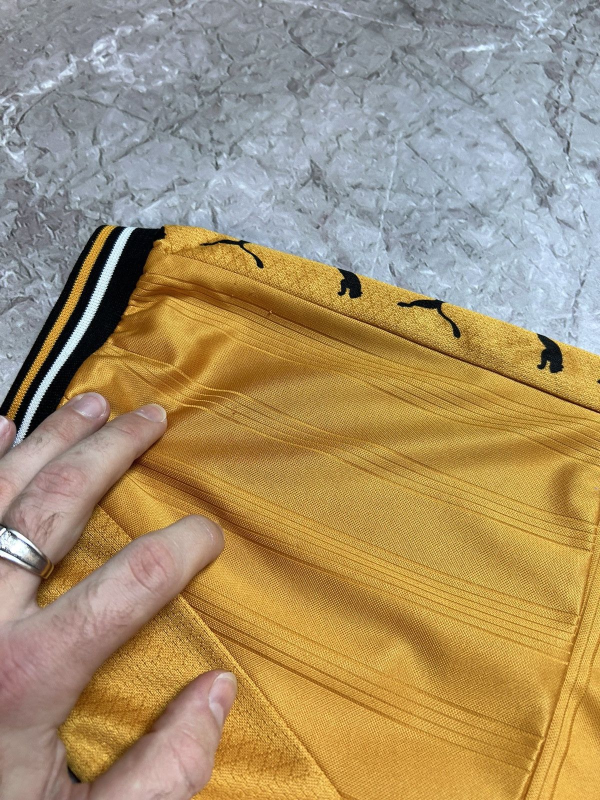 Puma × Vintage Vintage 1998 Wolverhampton Soccer Jersey size L Size US L / EU 52-54 / 3 - 14 Thumbnail