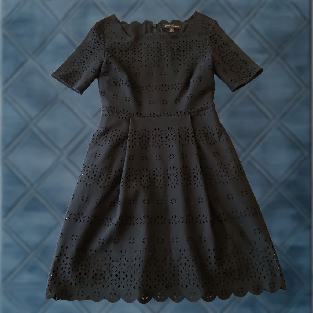 Banana Republic Banana Republic Dress Black Geometric Fit Flare Short Sleeve Size 2P Womens Party/Cocktail Size 26" / US 2 / IT 38 - 1 Thumbnail