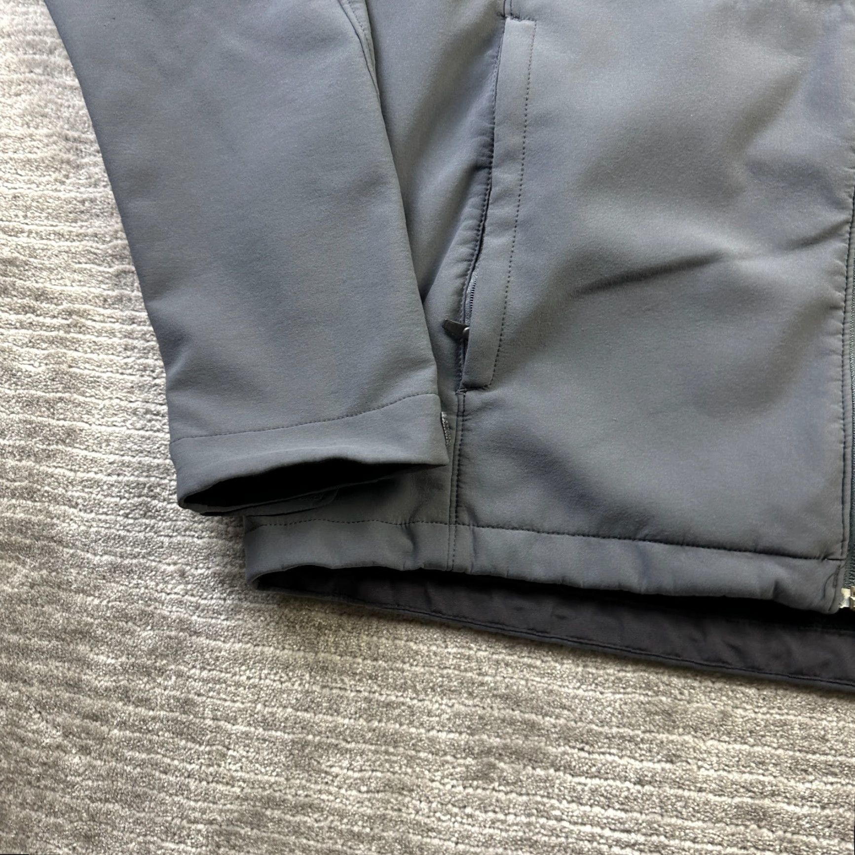 Marmot Marmot Jacket Mens Medium Gray Full Zip Outdoors Hiking Windbreaker Casual Travel - Outdoor Mens Regular Size M Gray Solid Full Zip Jacket Size US M / EU 48-50 / 2 - 6 Thumbnail
